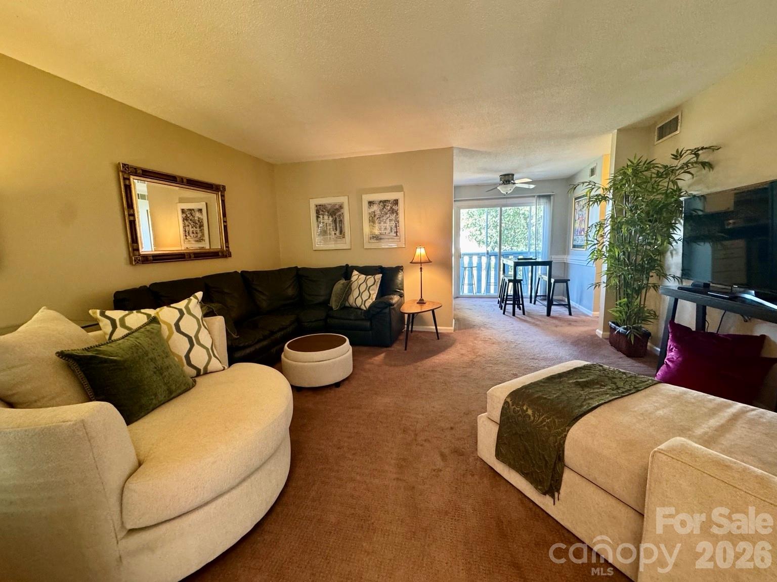 1905 Meadowlark Lane 32 Property Photo 3
