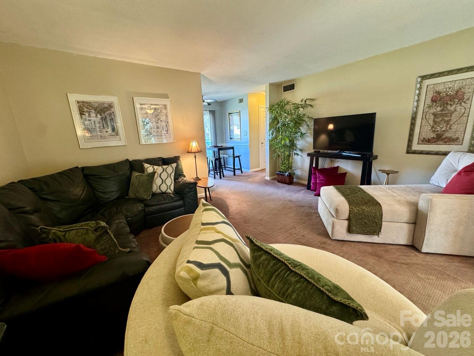 1905 Meadowlark Lane 32 Property Photo 4