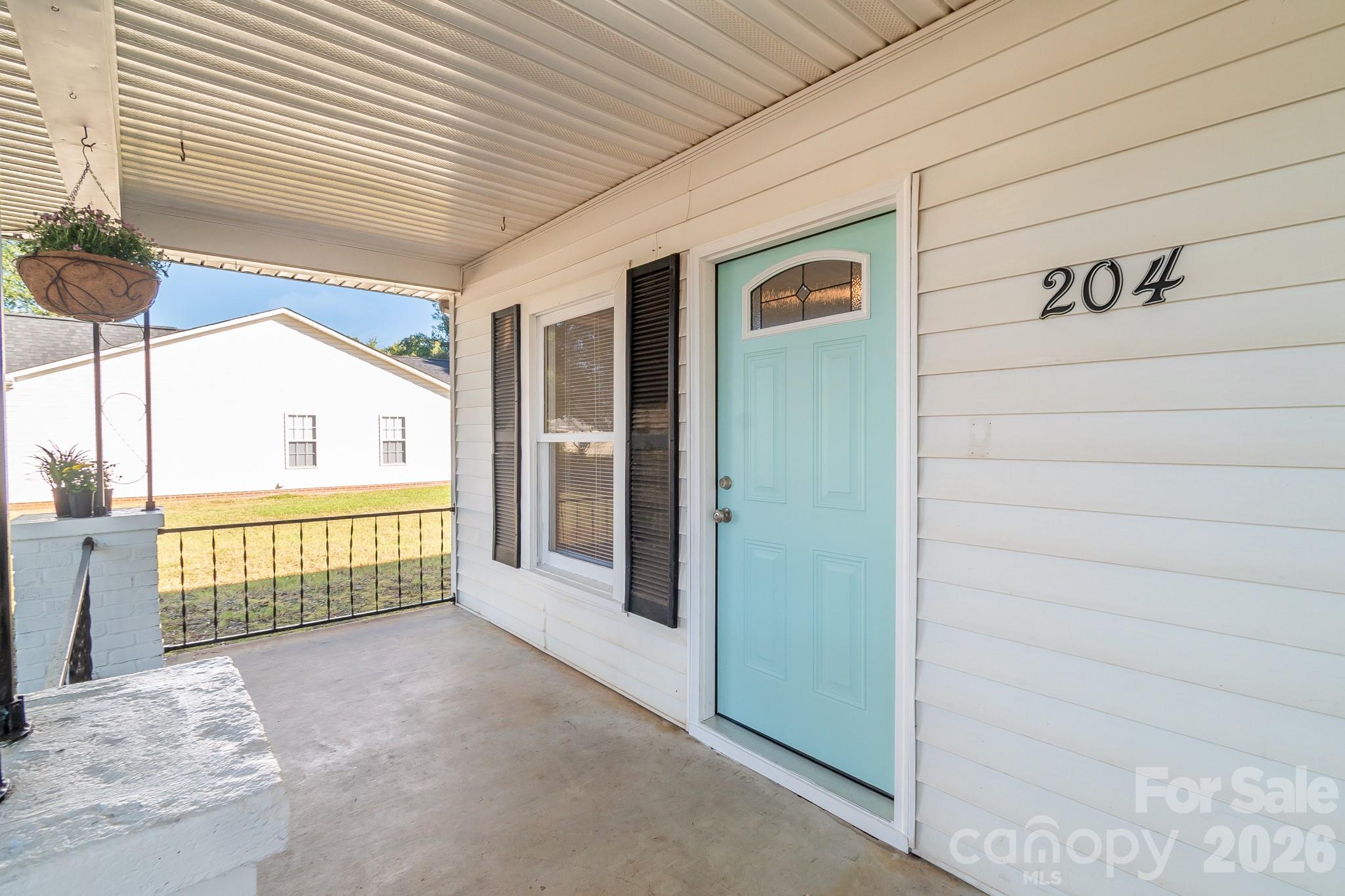 204 Pleasant Street Property Photo 3