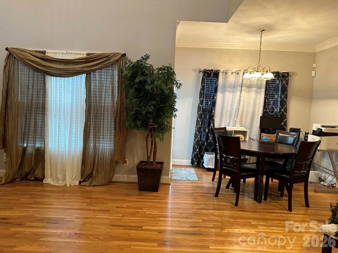 820 Foxmeade Court Property Photo 1
