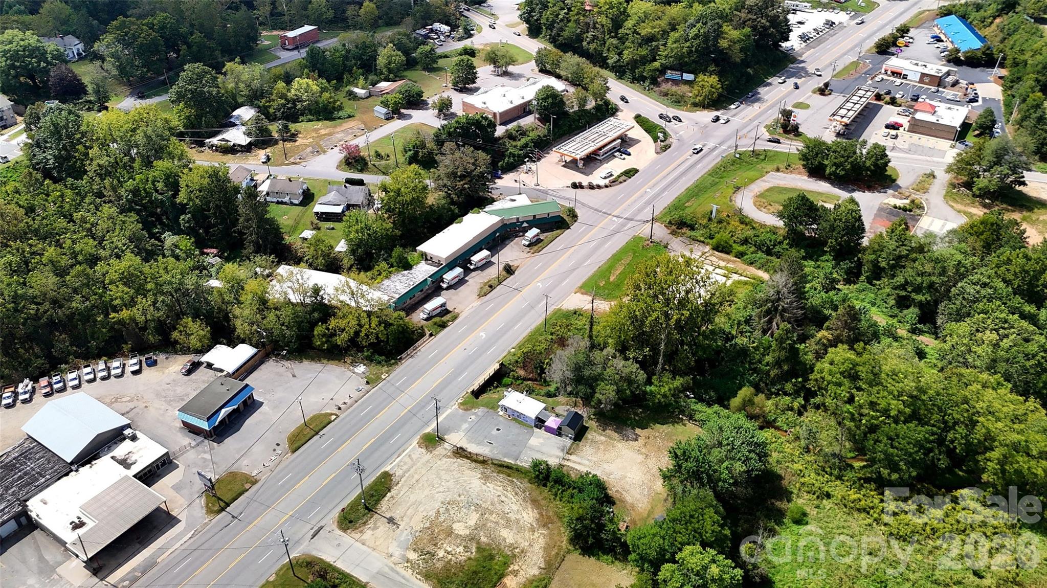 1482 Smokey Park Highway Property Photo 3