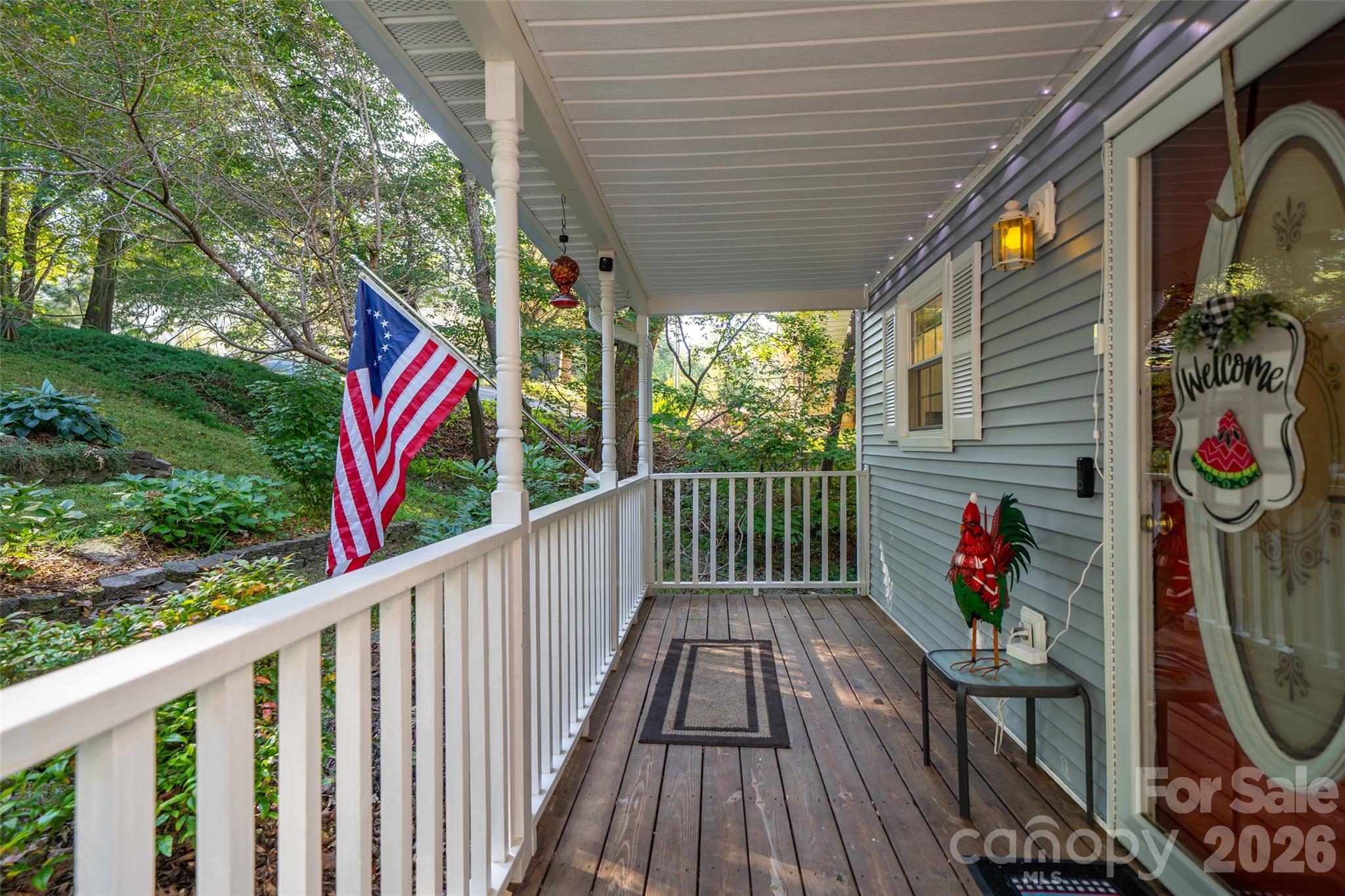 18 Friendly Way Property Photo 5