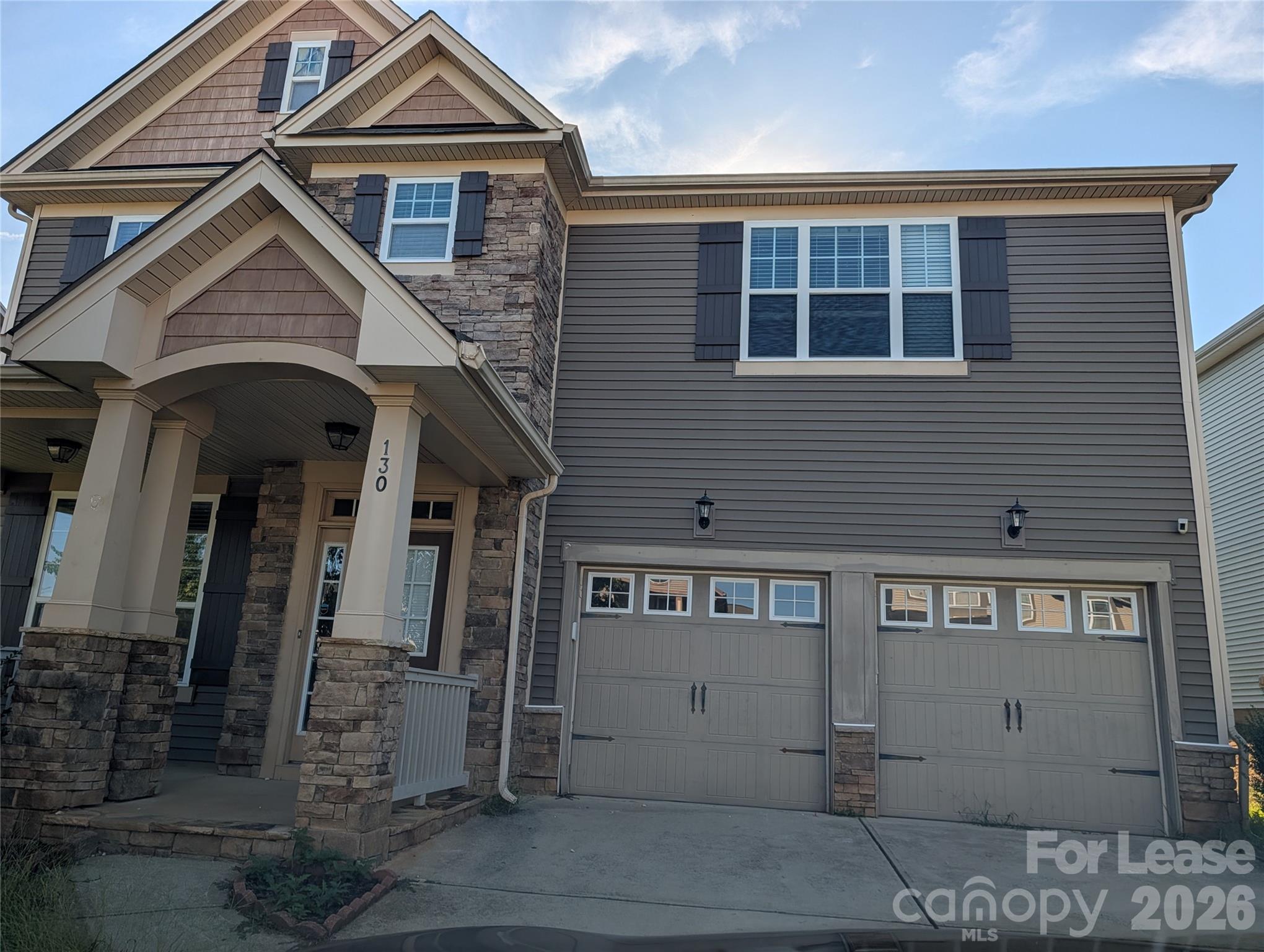 130 Sand Spur Drive Property Photo 1