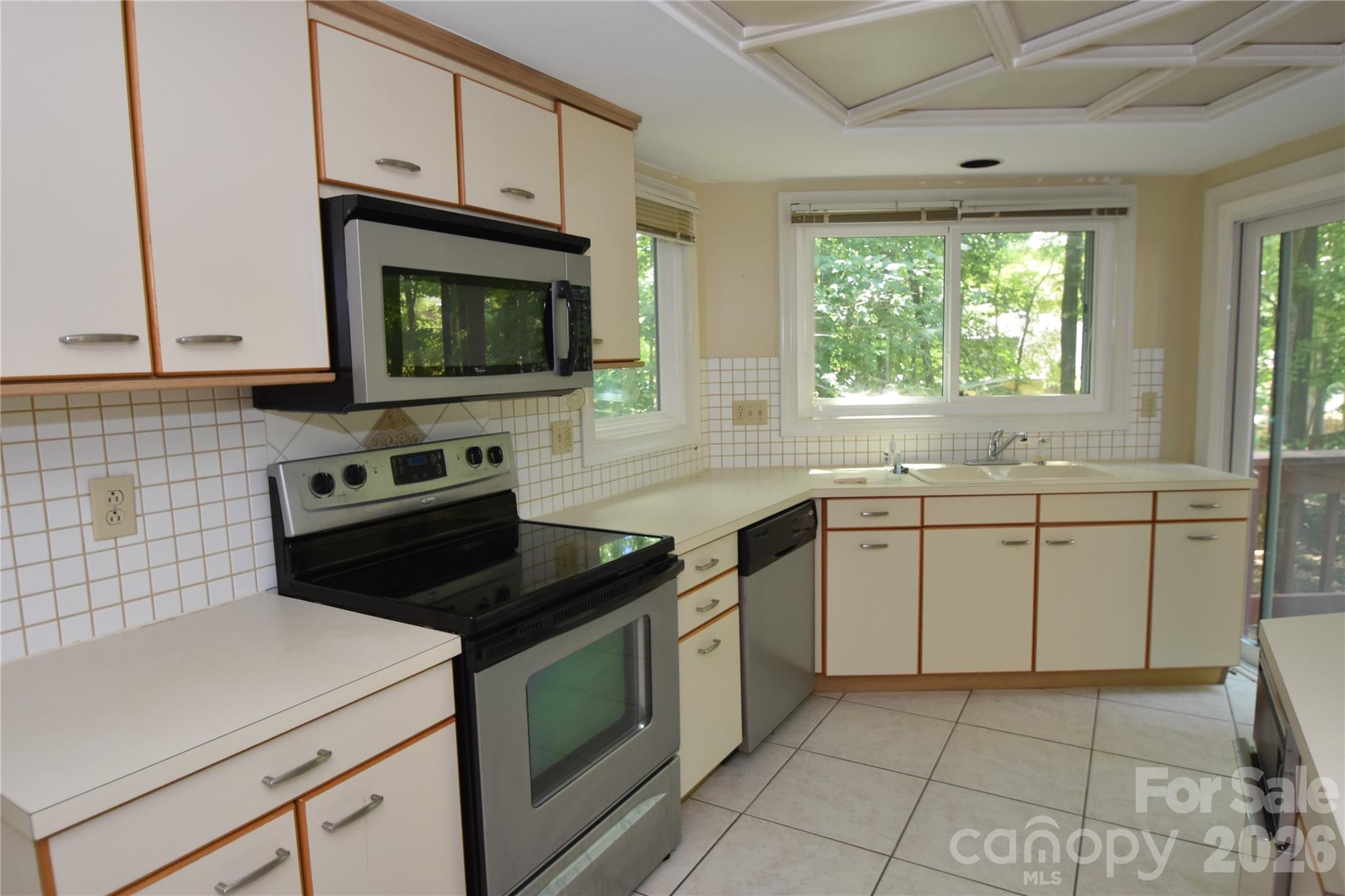 1800 Stockwell Court Property Photo 7