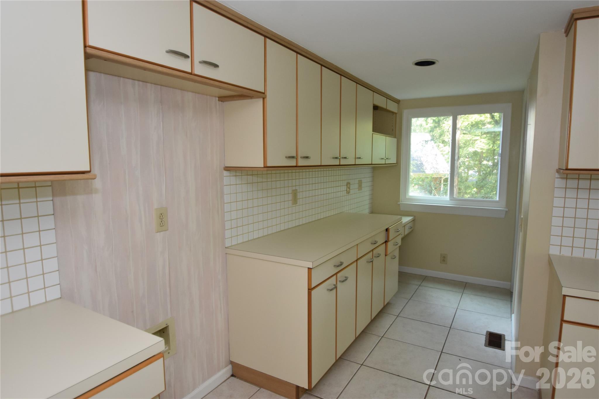 1800 Stockwell Court Property Photo 11