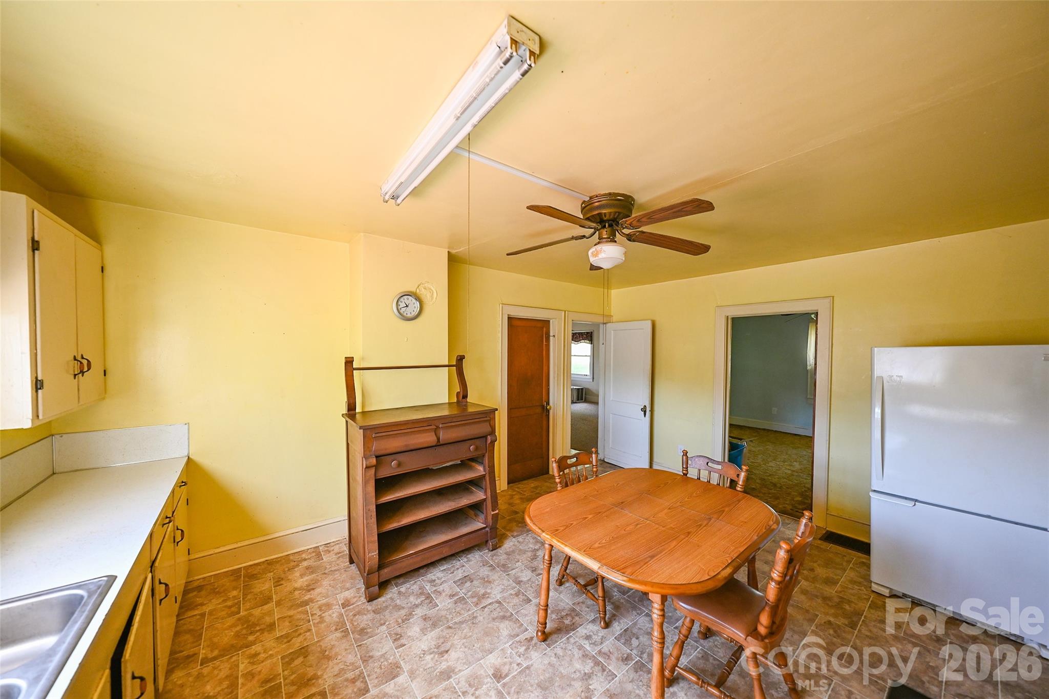 164 N Mitchell Avenue Property Photo 12