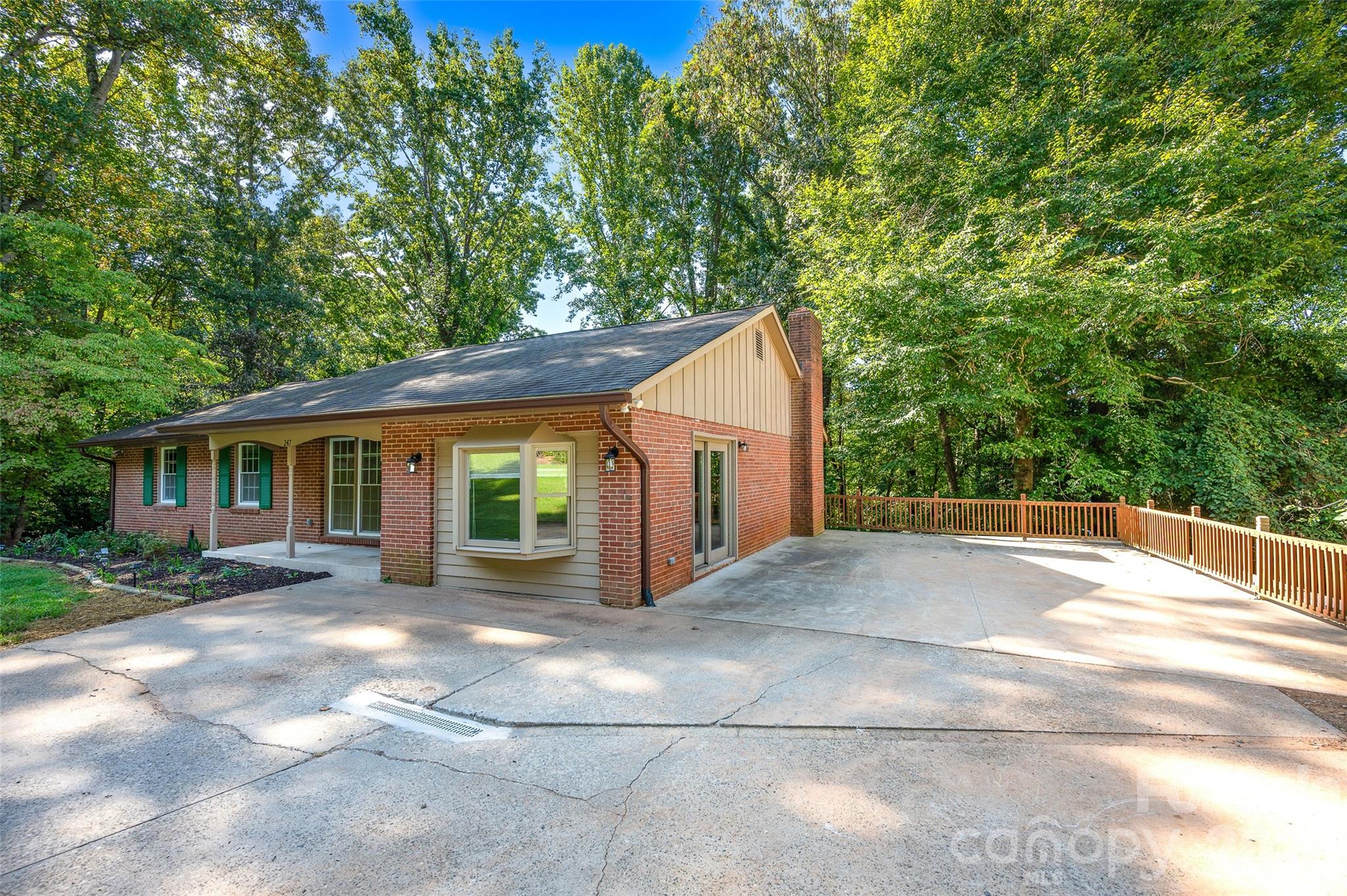 247 Spring Shore Road Property Photo 8