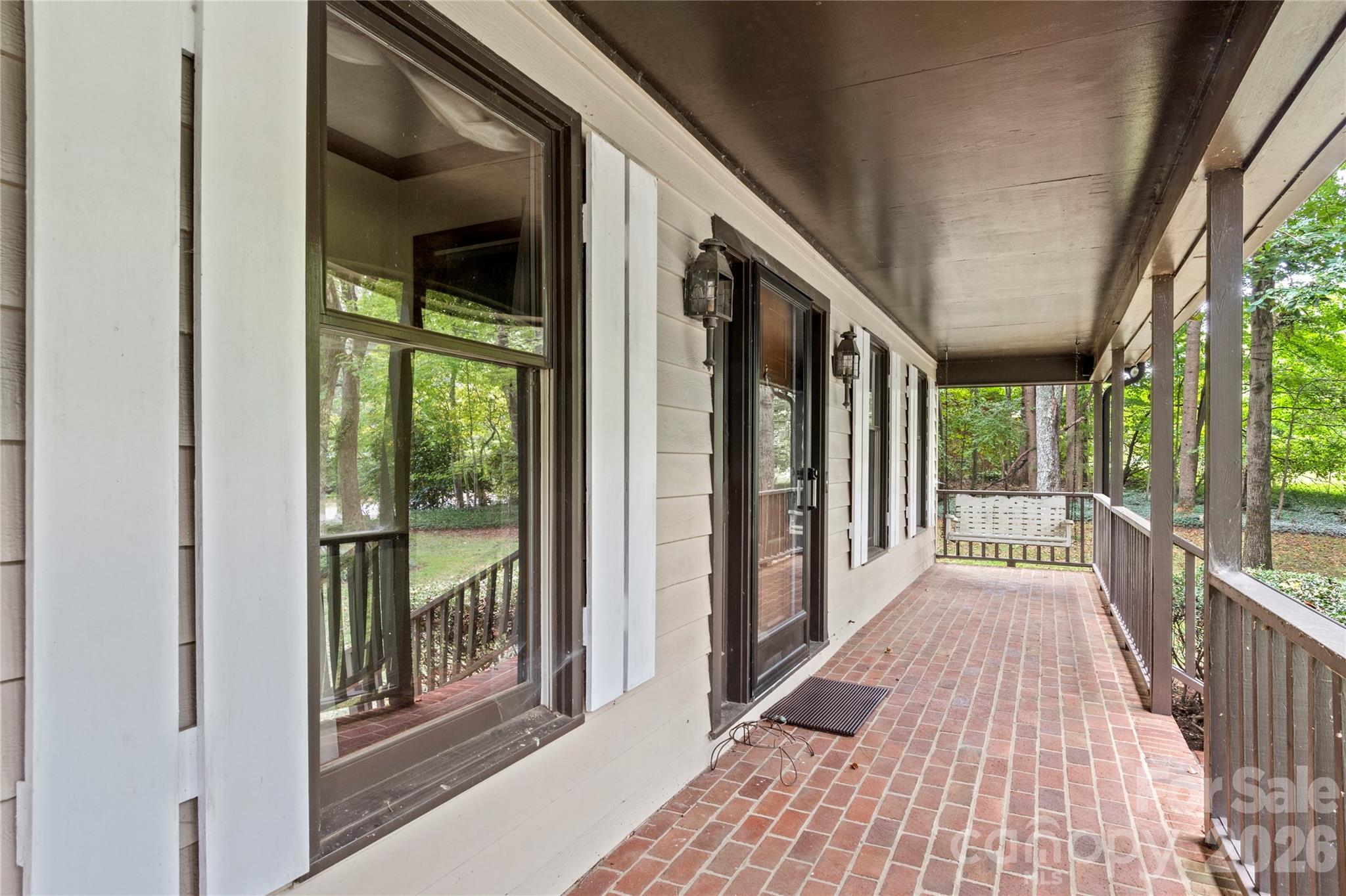 499 Reigate Drive Property Photo 3