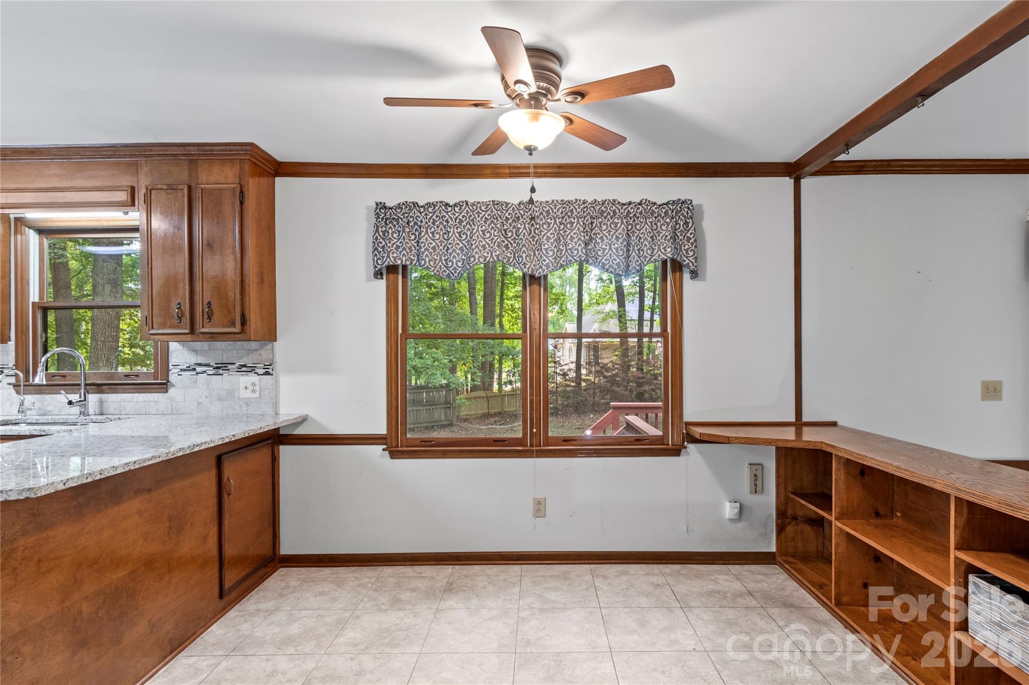499 Reigate Drive Property Photo 11