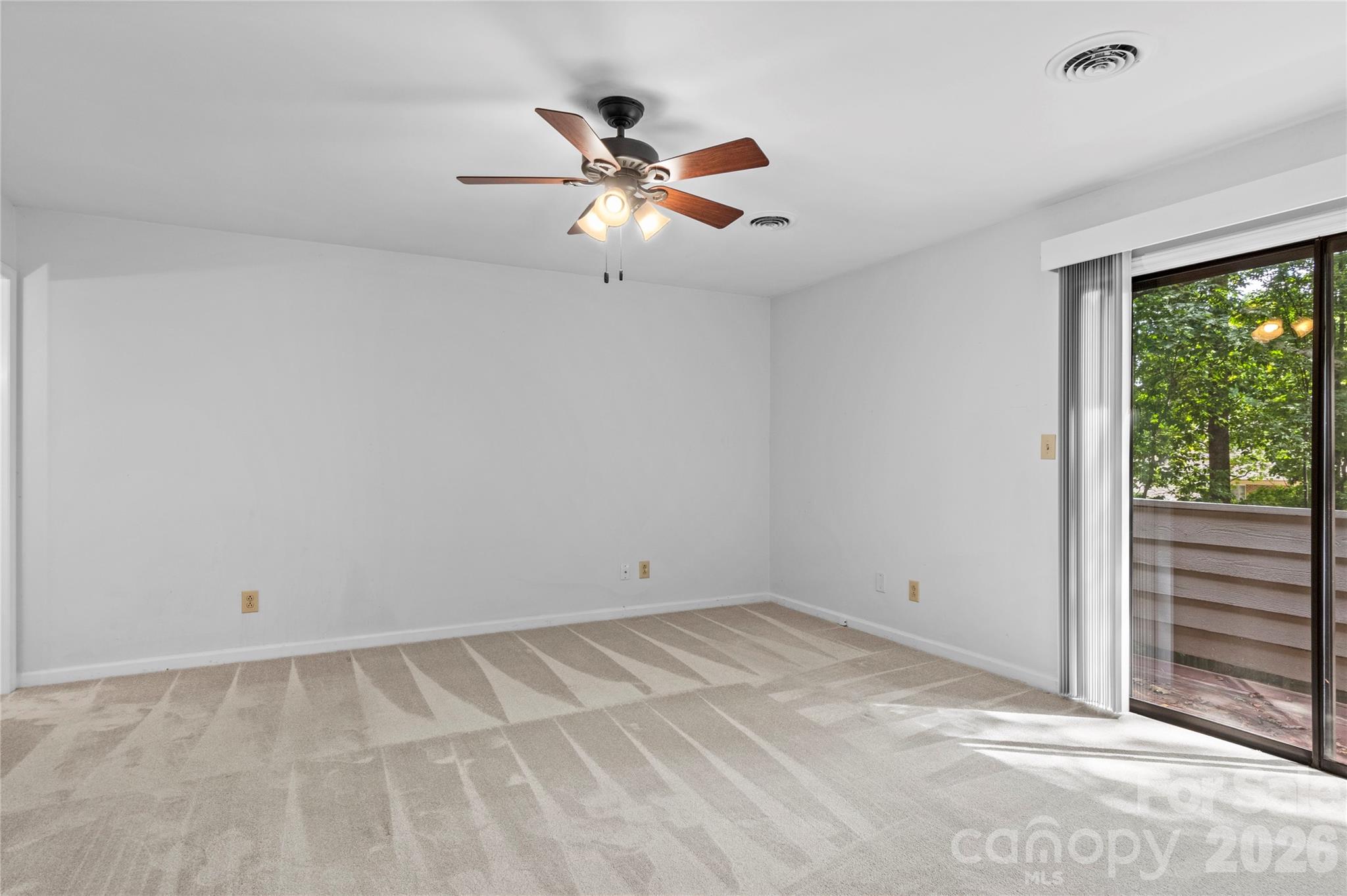 499 Reigate Drive Property Photo 19