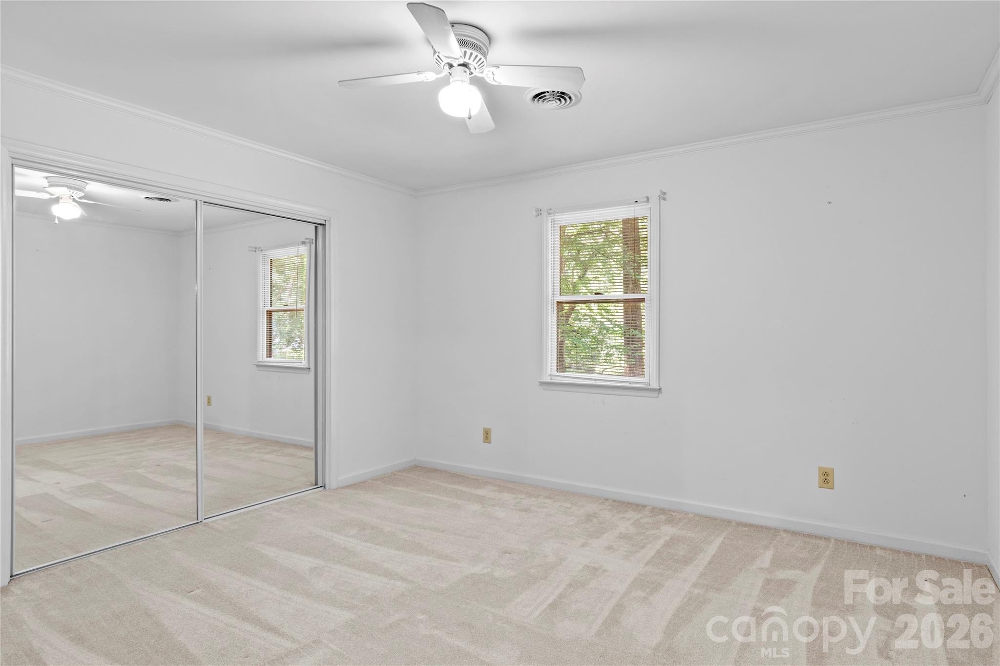 499 Reigate Drive Property Photo 28