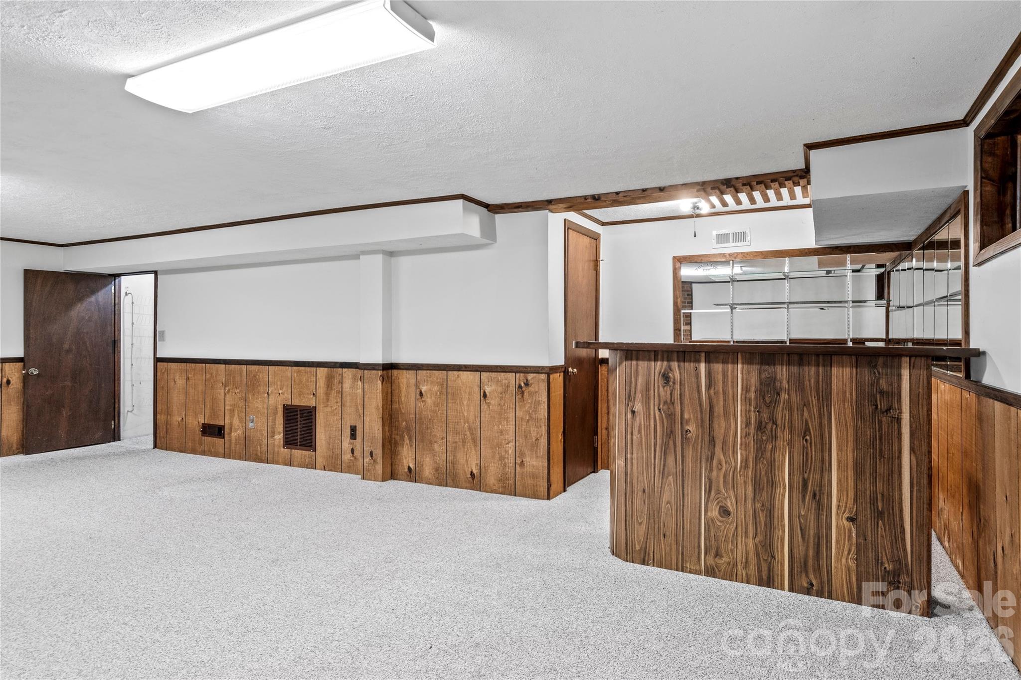 499 Reigate Drive Property Photo 33