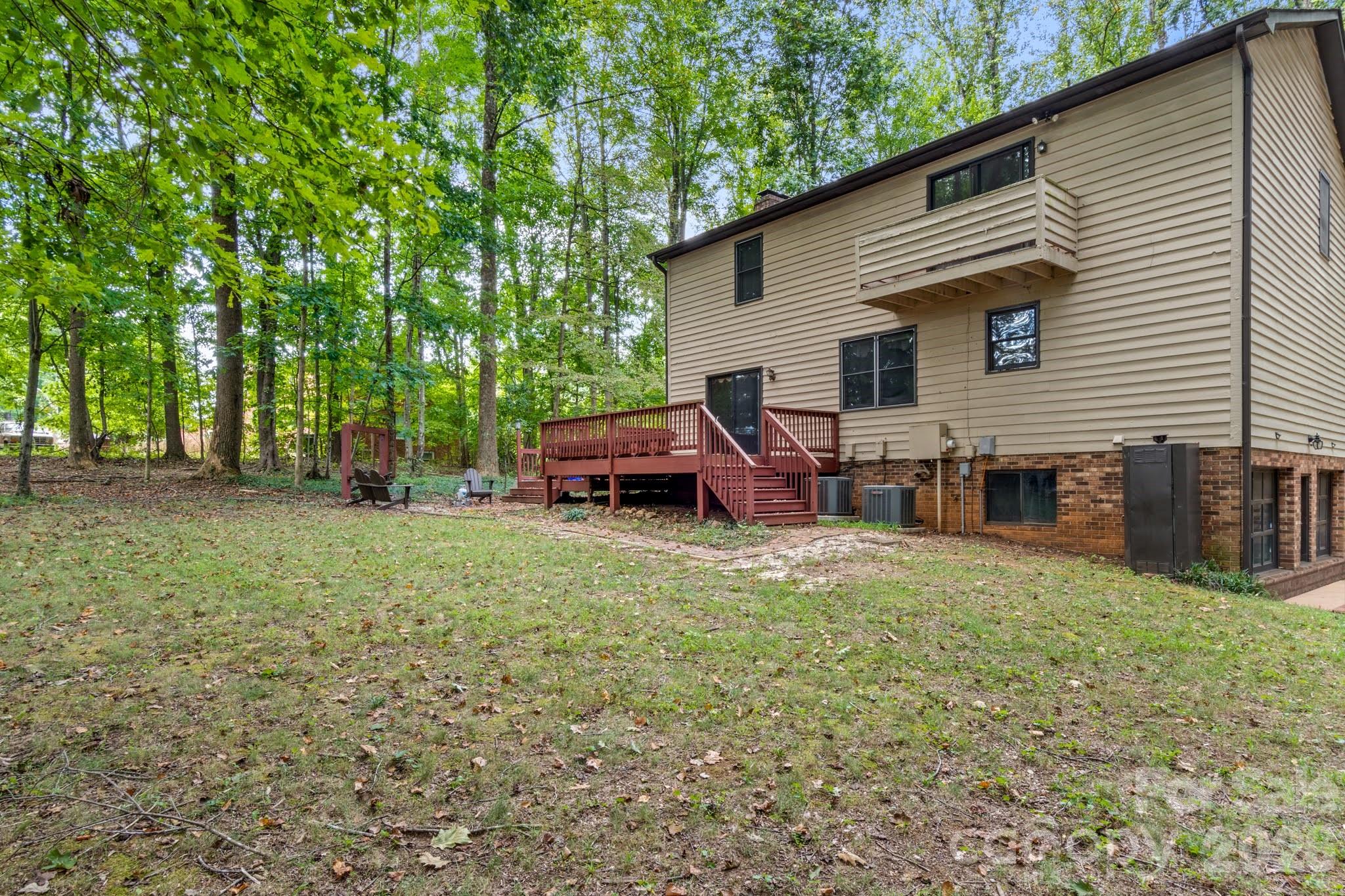 499 Reigate Drive Property Photo 38