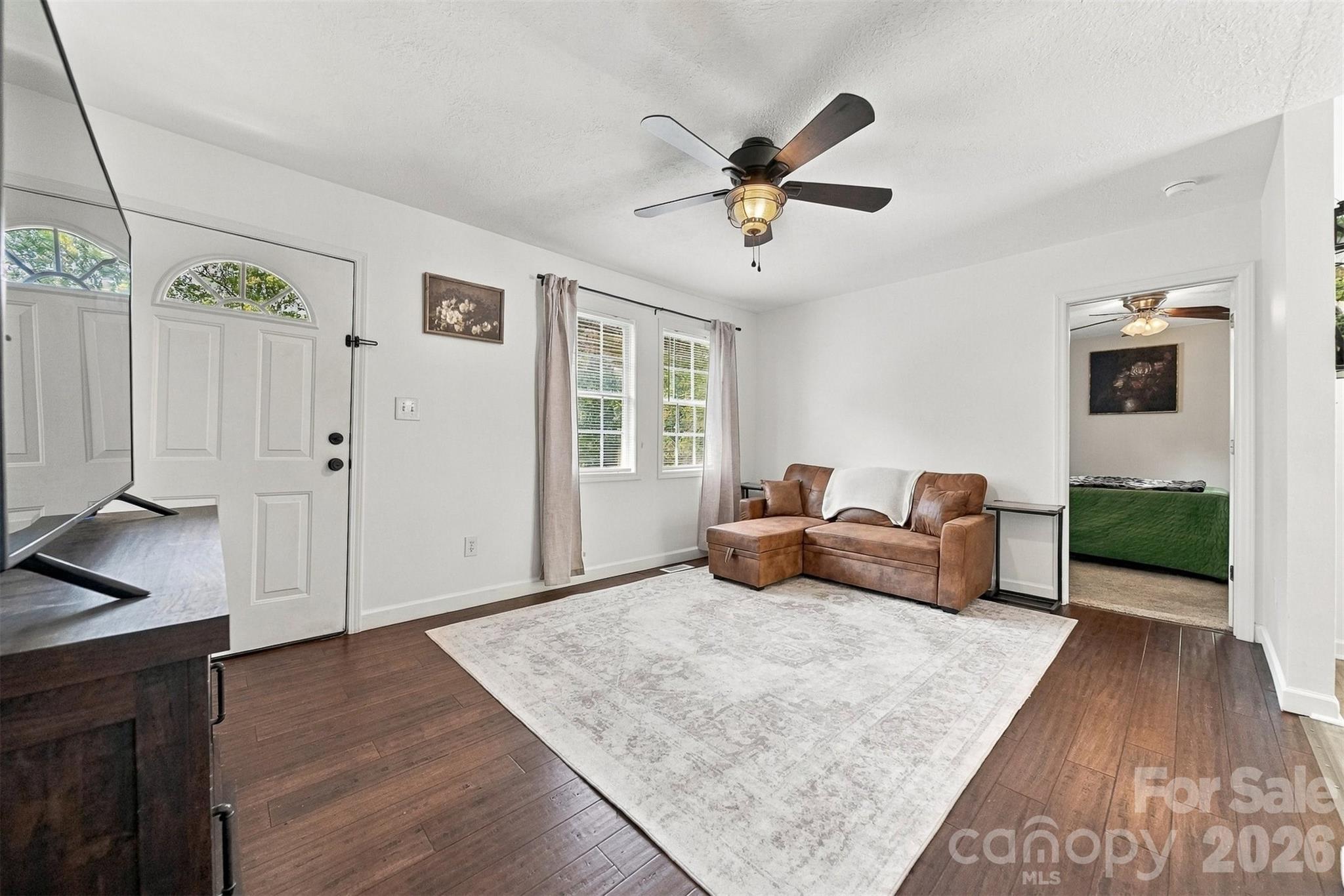 5118 W Piedmont Circle Property Photo 4
