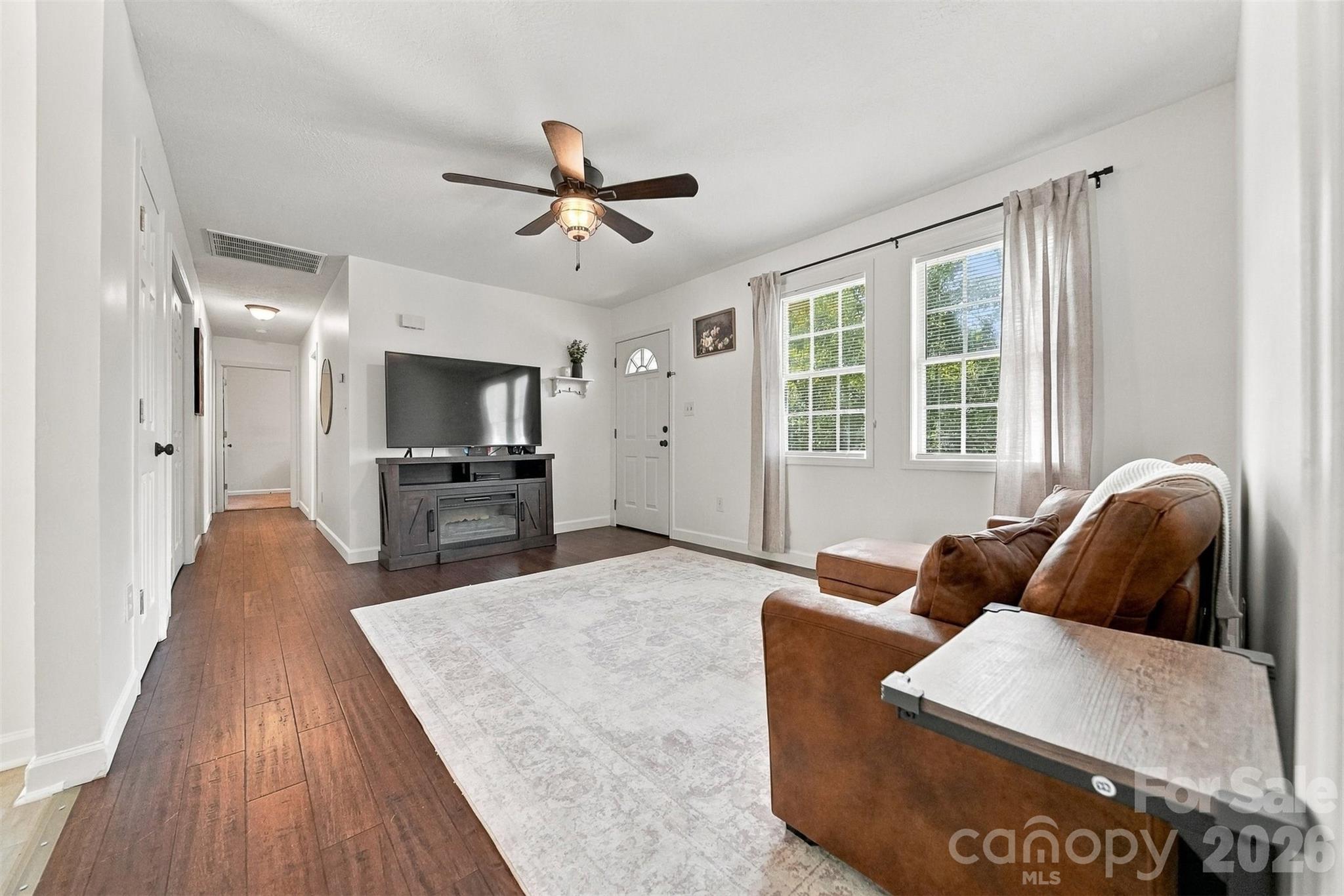 5118 W Piedmont Circle Property Photo 5