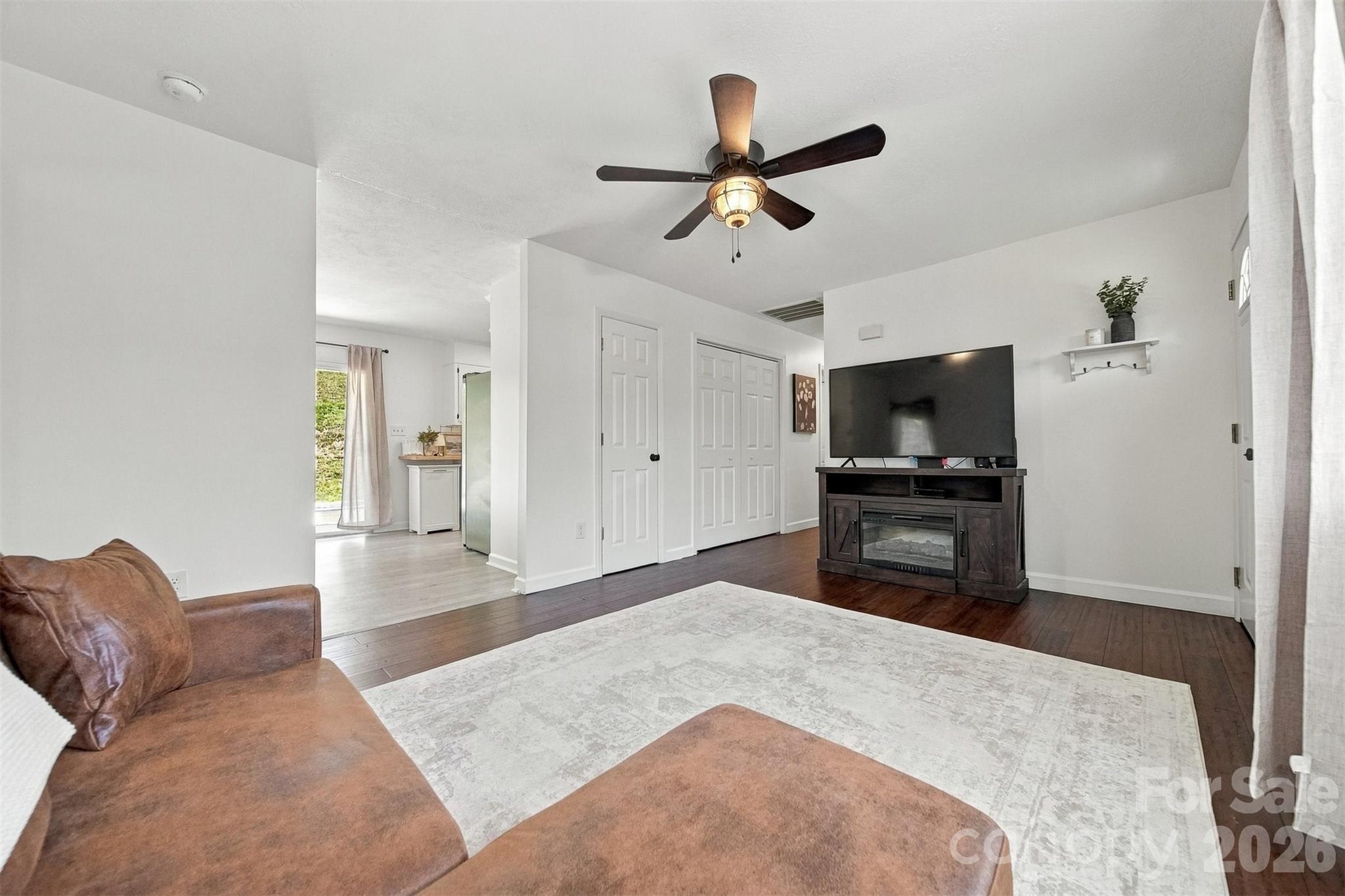 5118 W Piedmont Circle Property Photo 6