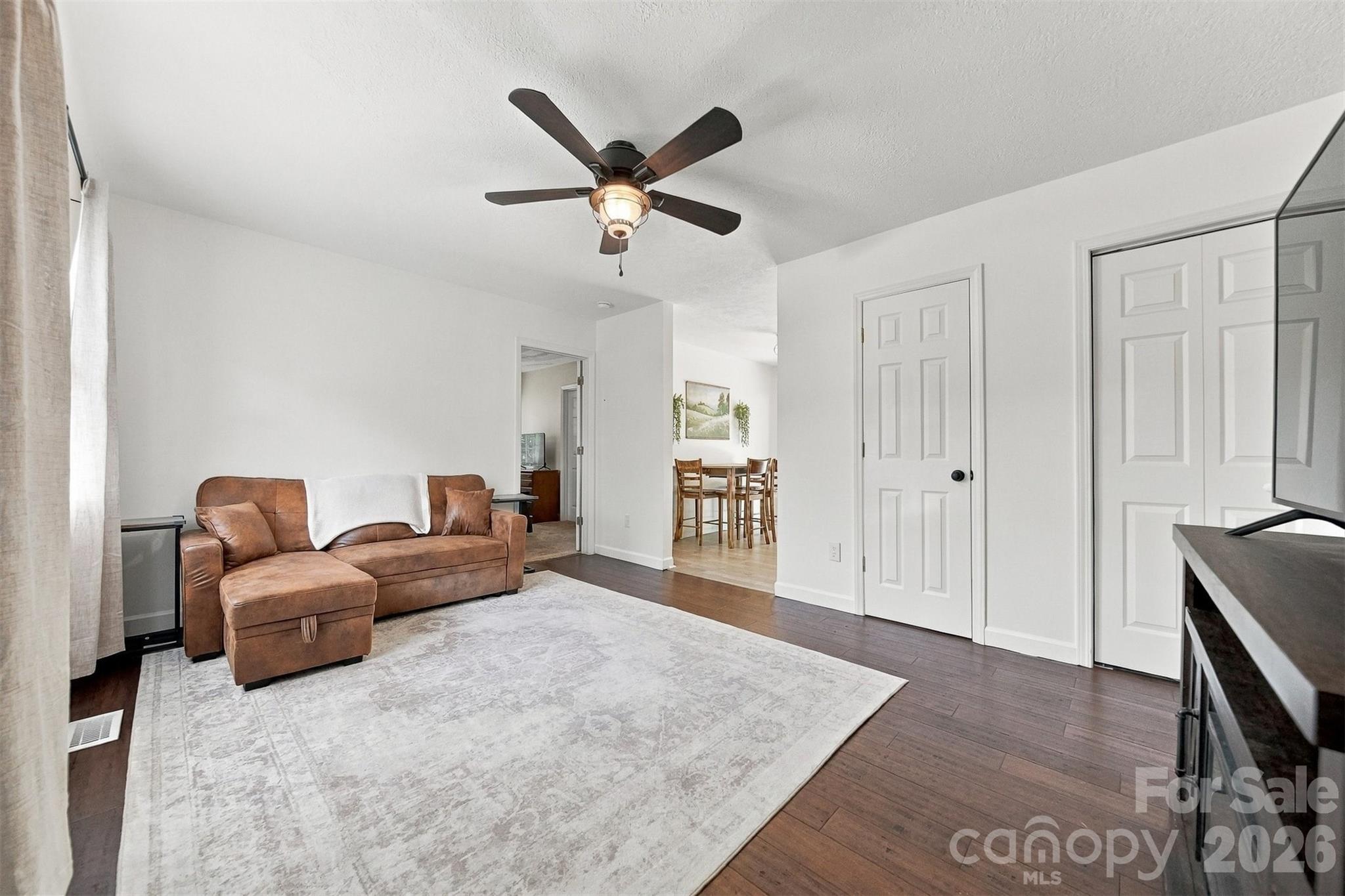 5118 W Piedmont Circle Property Photo 7