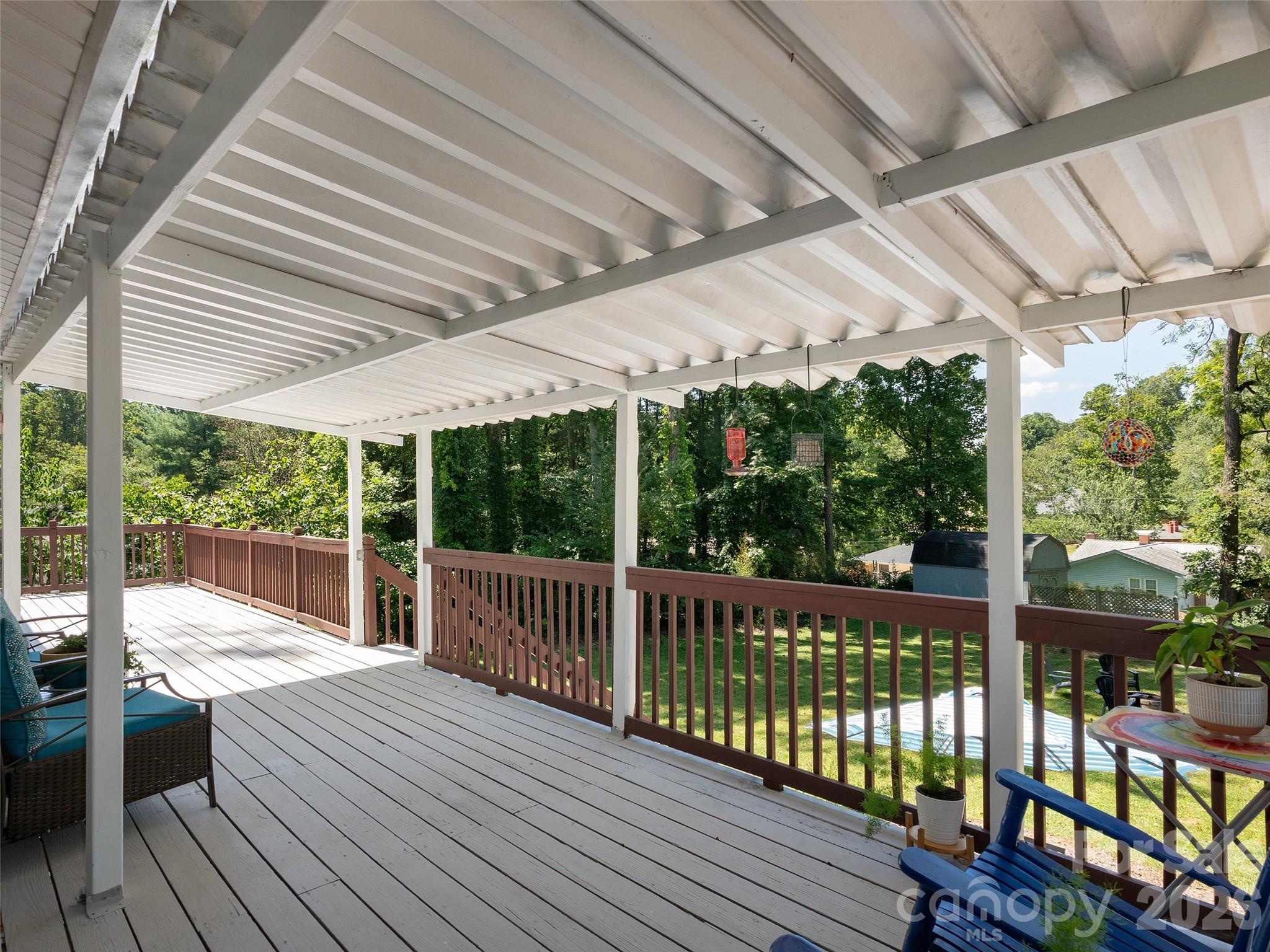 182 Locust Court Property Photo 6