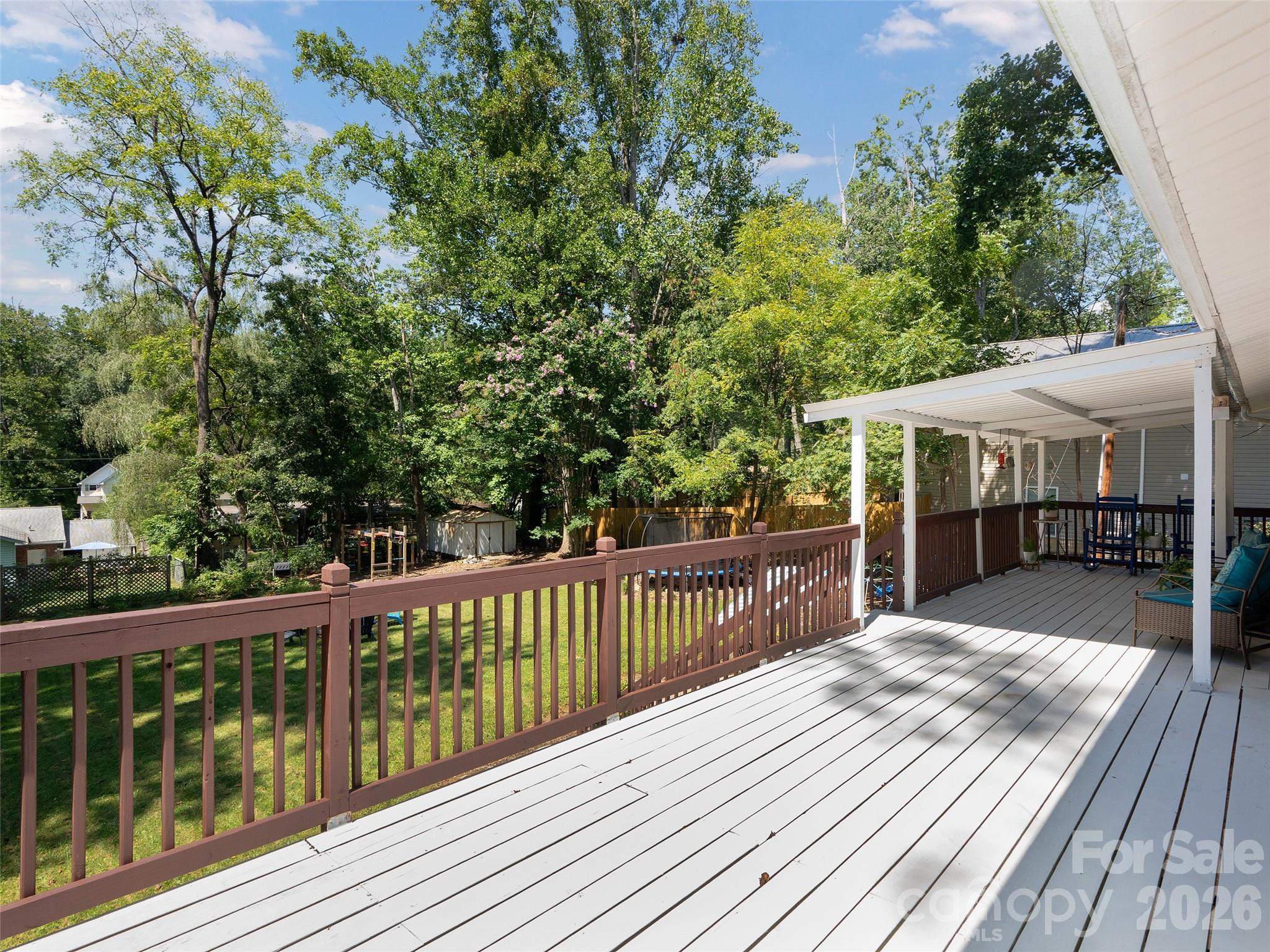 182 Locust Court Property Photo 7
