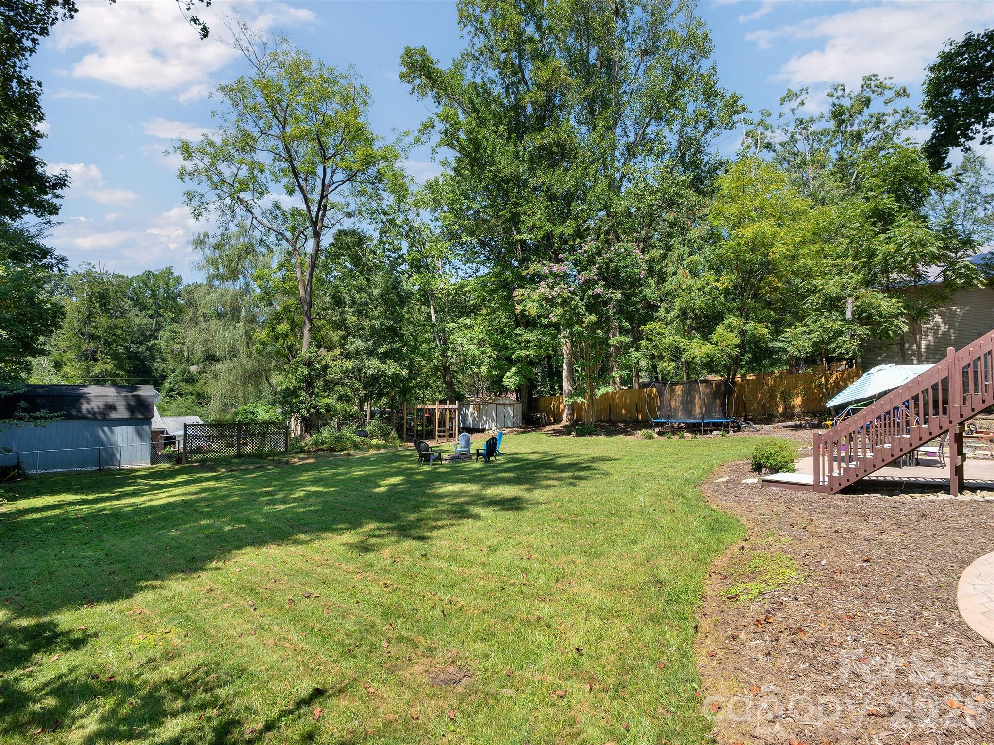 182 Locust Court Property Photo 23