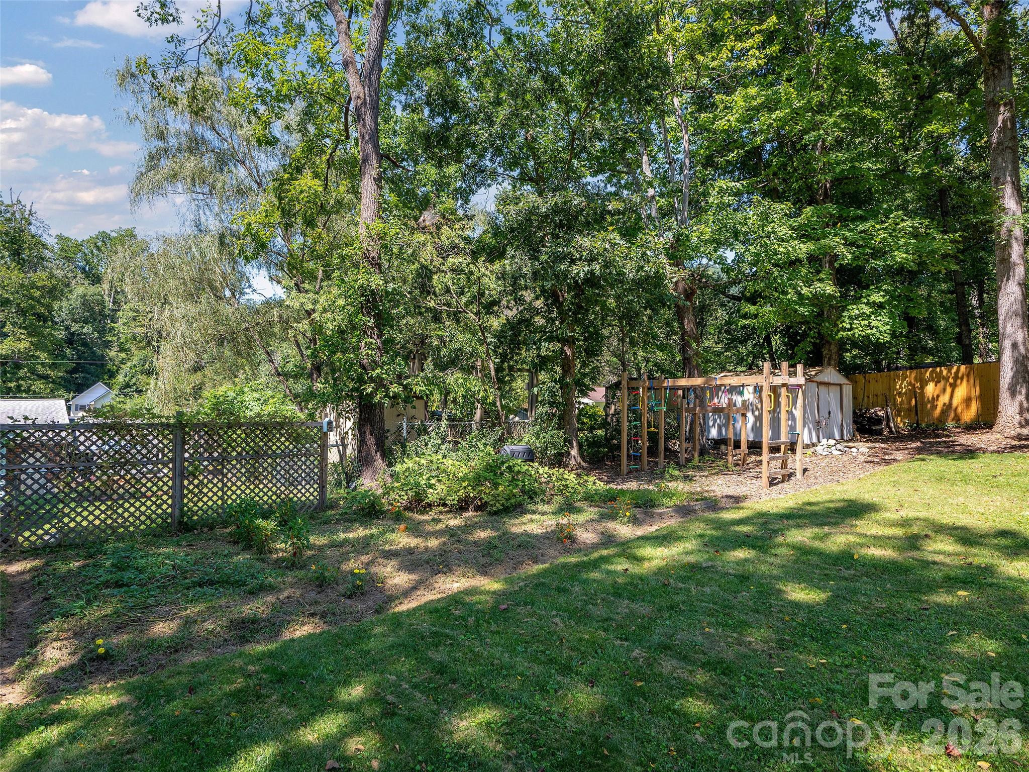 182 Locust Court Property Photo 24