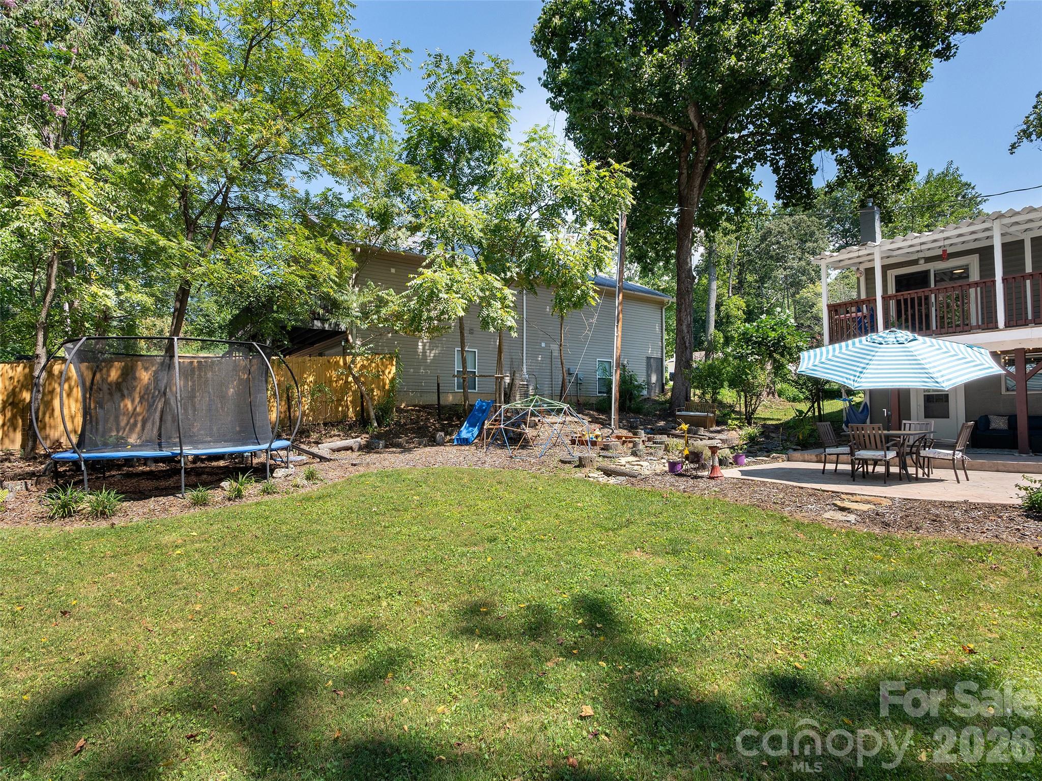 182 Locust Court Property Photo 26