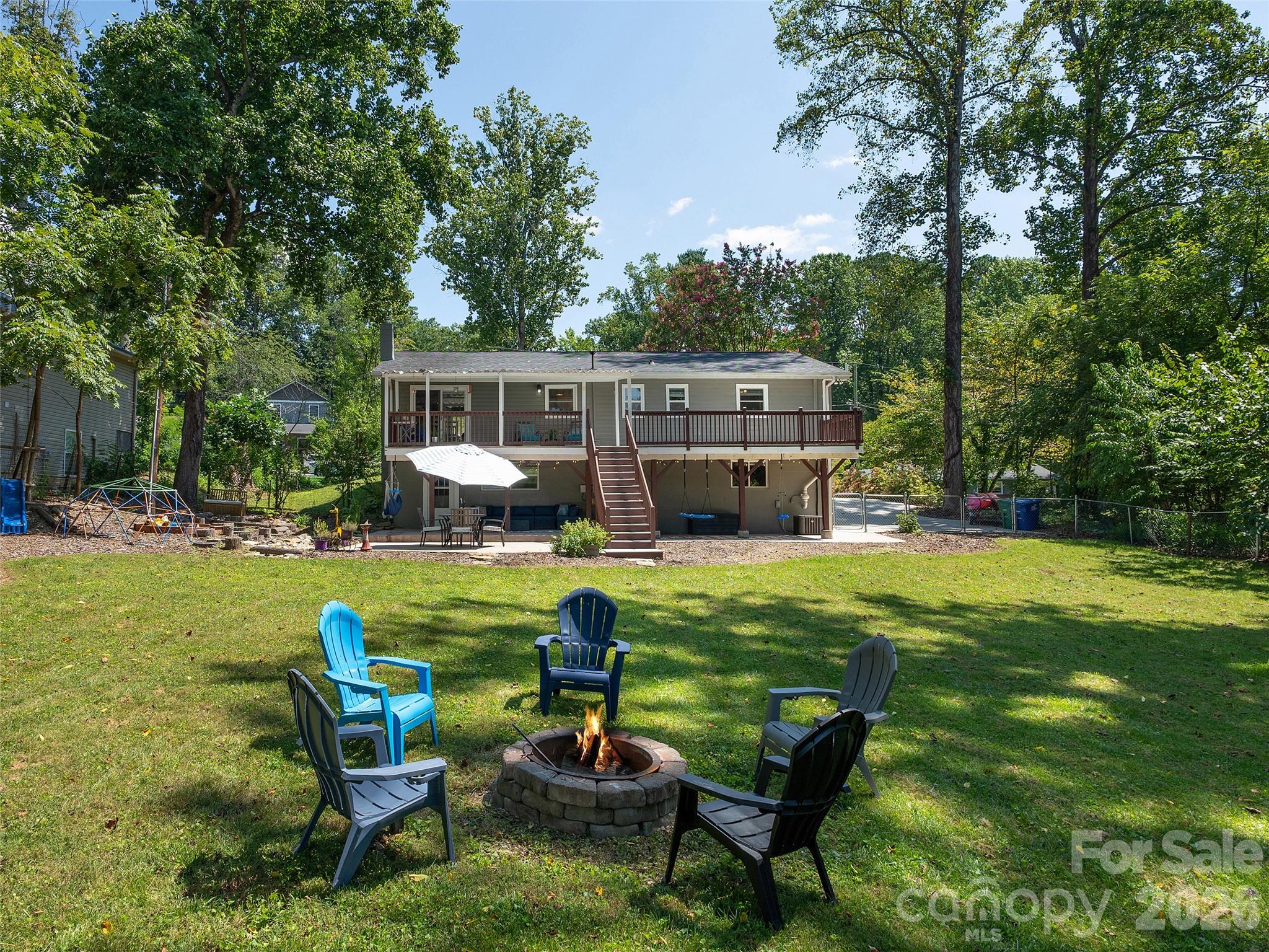 182 Locust Court Property Photo 27