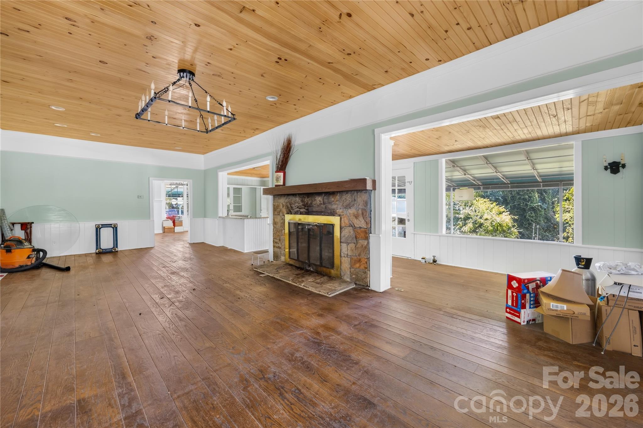 85 Pinecrest Lane Property Photo 6