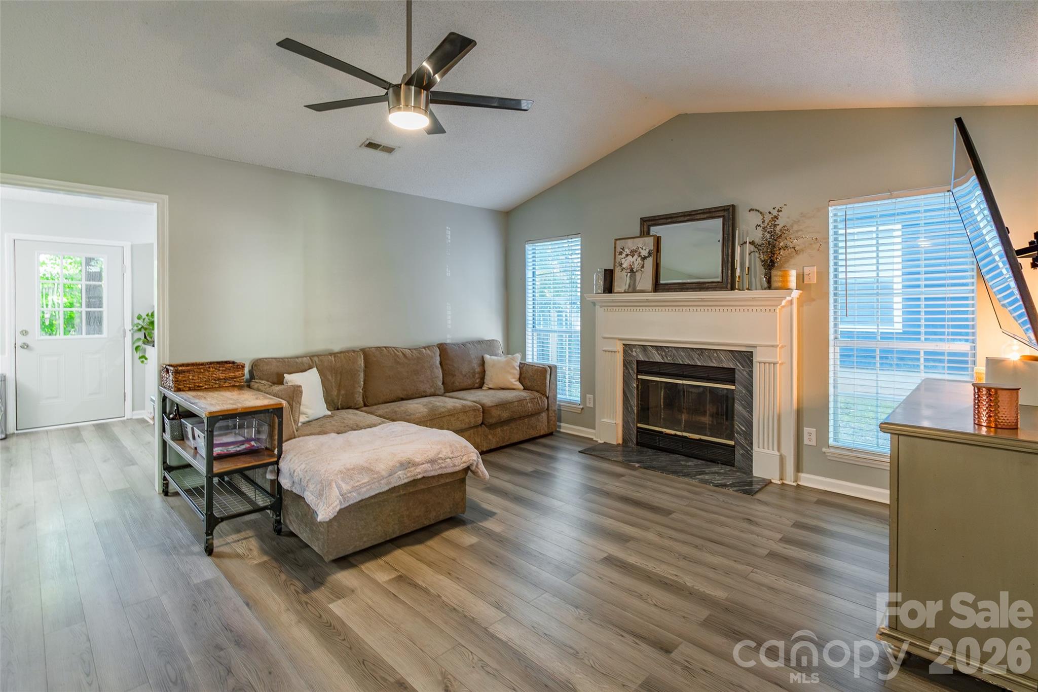 8514 Lockerbie Lane Property Photo 3