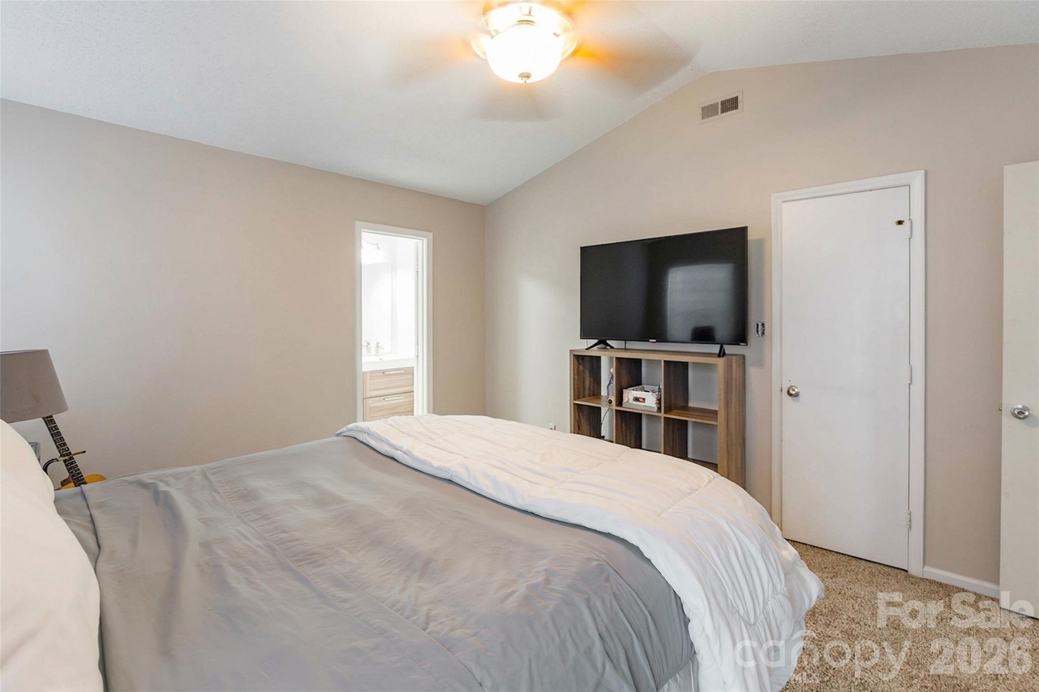8514 Lockerbie Lane Property Photo 10