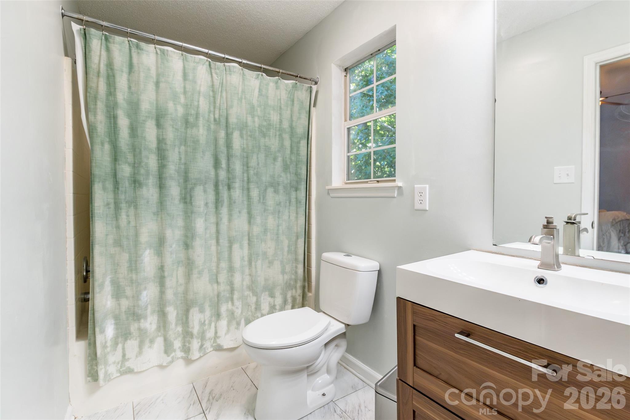 8514 Lockerbie Lane Property Photo 12