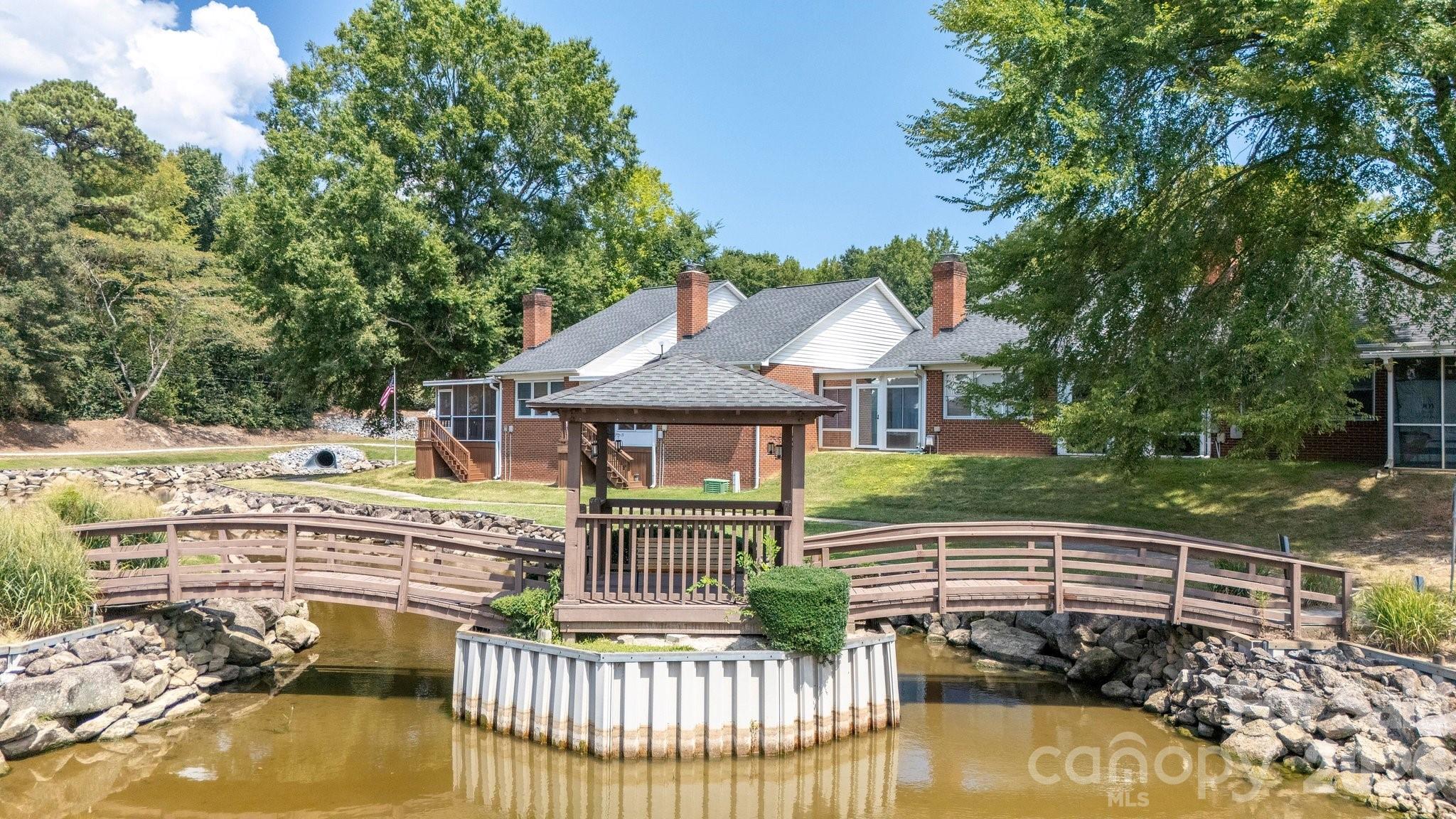 19942 Oak Leaf Circle Property Photo 21