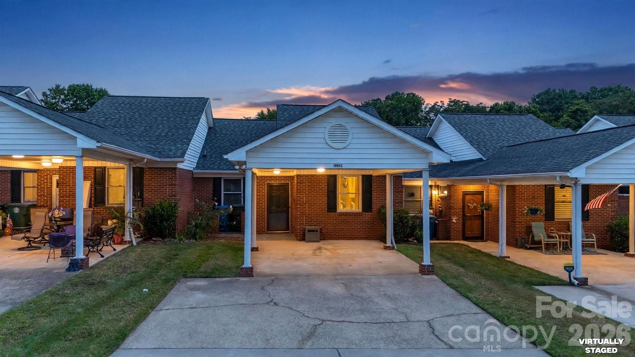 19942 Oak Leaf Circle Property Photo 23