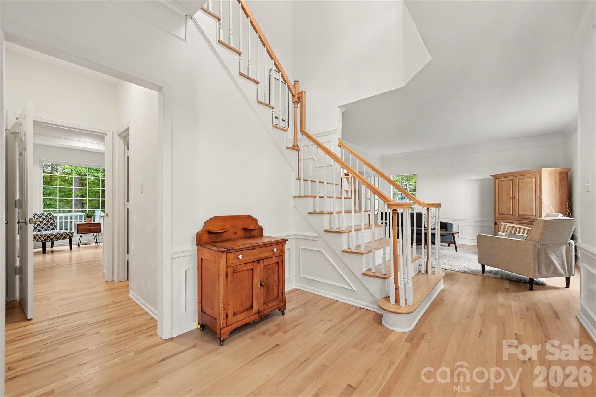 3524 Crescent Knoll Drive Property Photo 5
