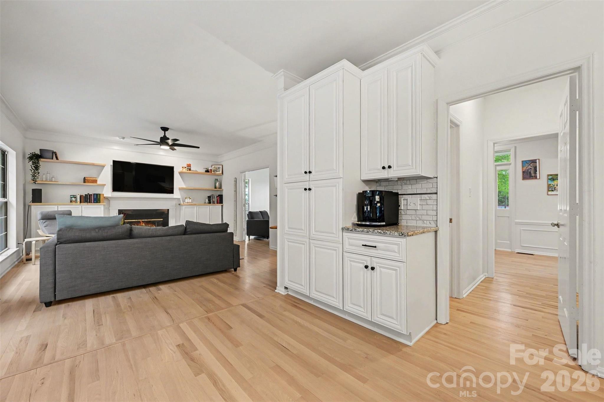3524 Crescent Knoll Drive Property Photo 18