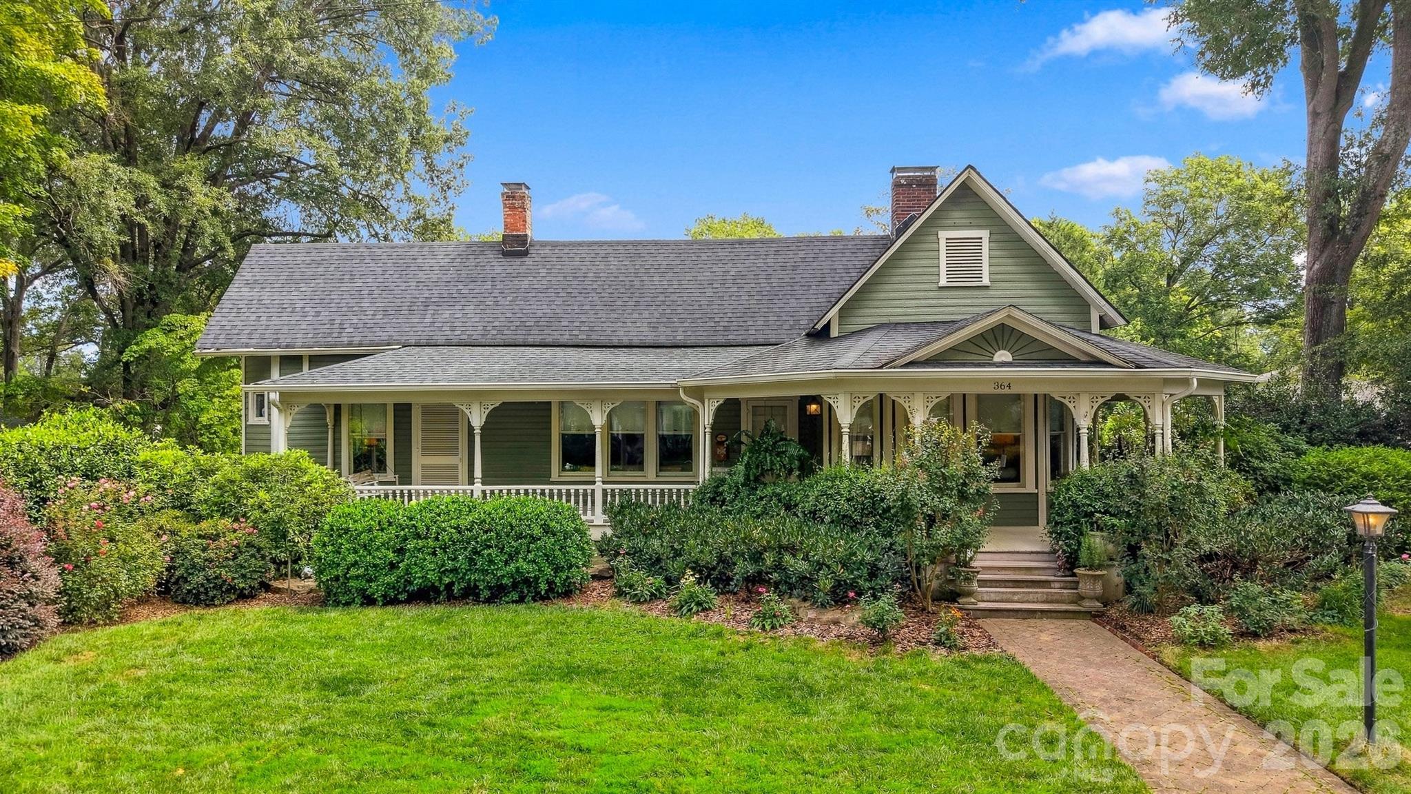 364 6th Street Property Photo 1