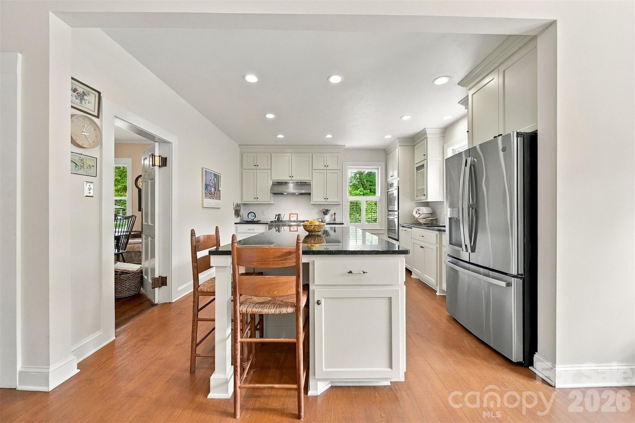 364 6th Street Property Photo 10