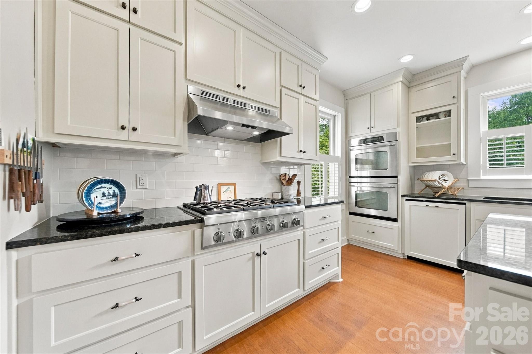 364 6th Street Property Photo 13