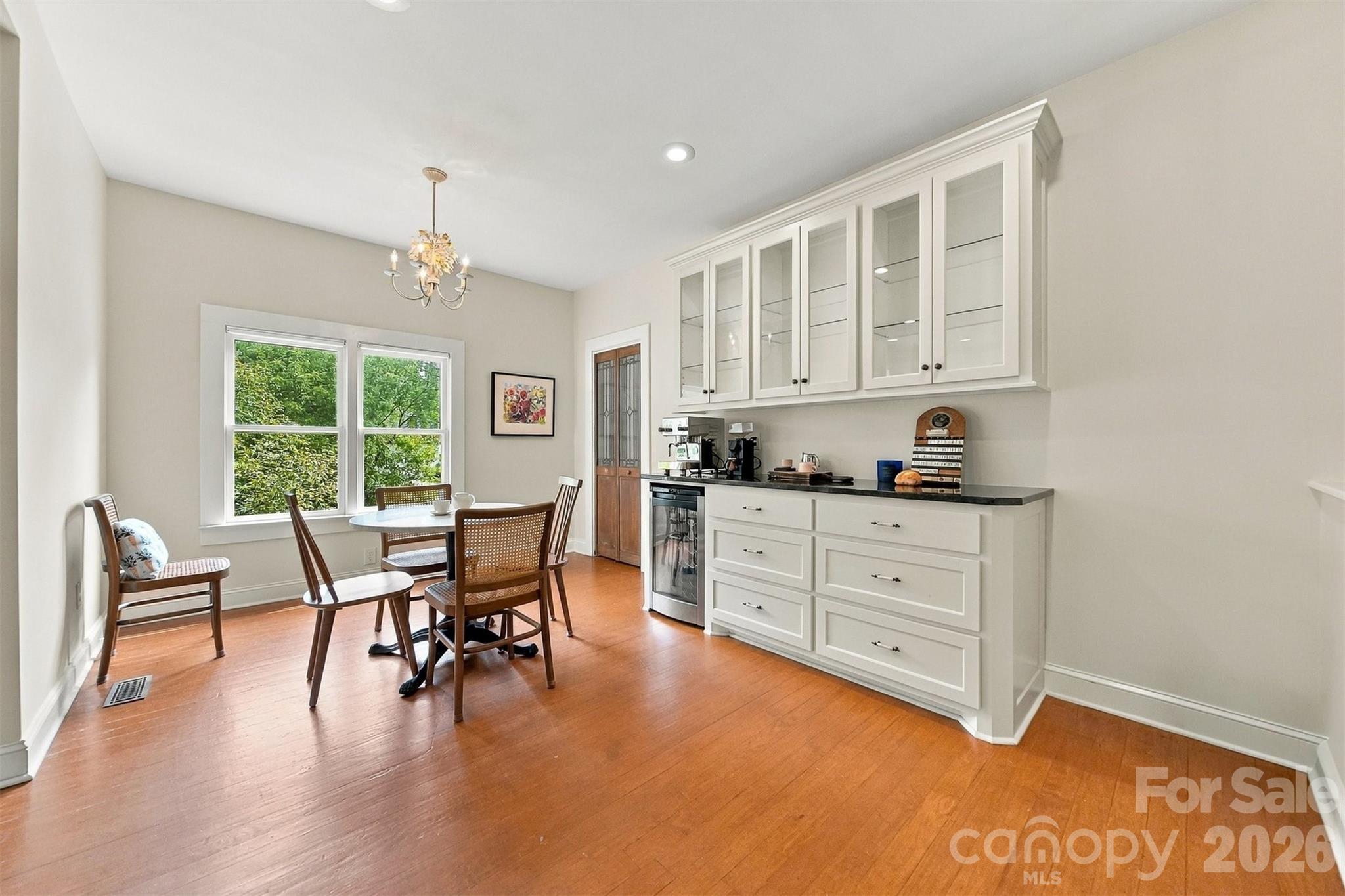 364 6th Street Property Photo 16