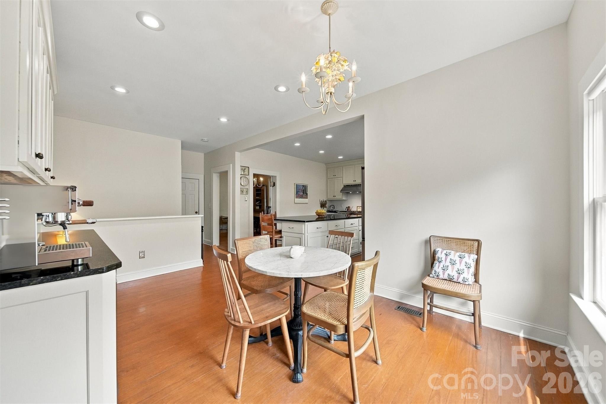 364 6th Street Property Photo 17
