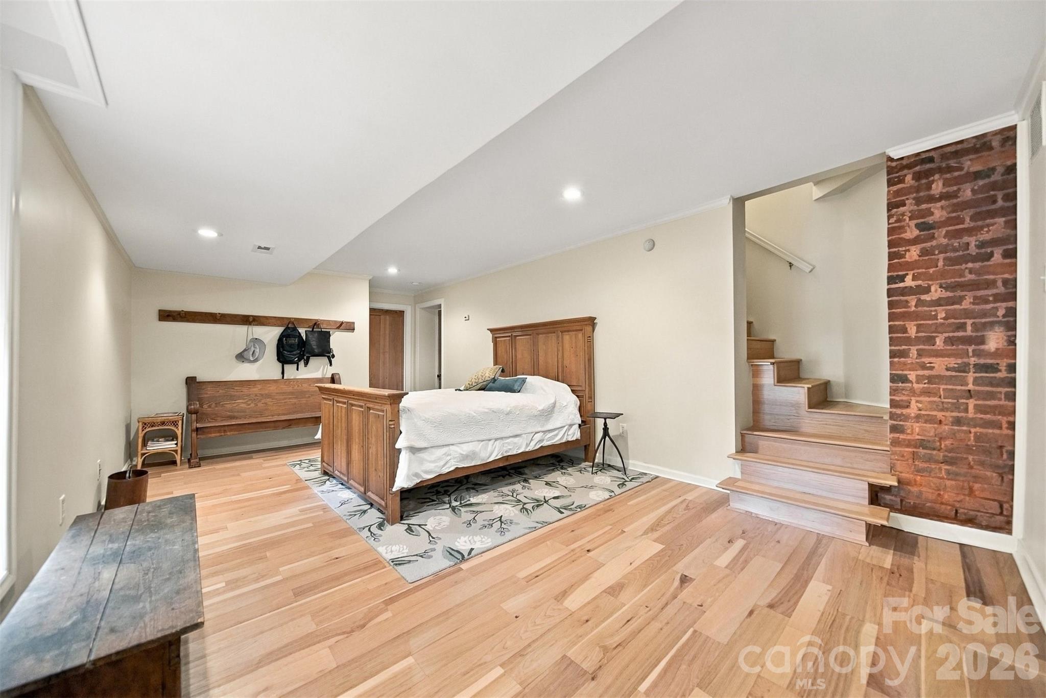 364 6th Street Property Photo 31