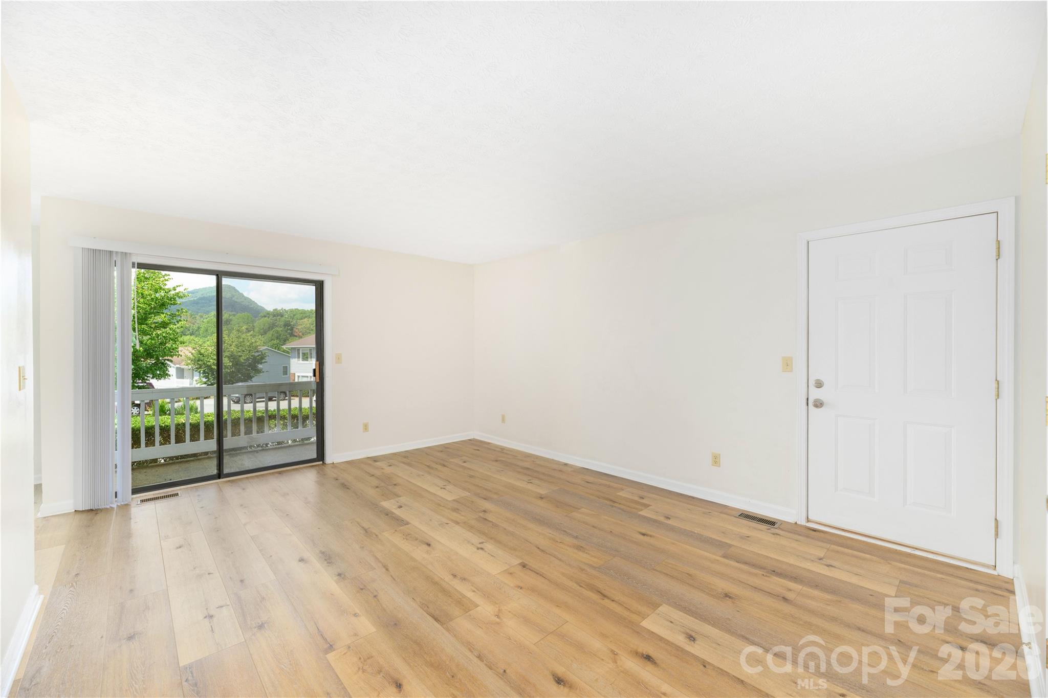 82 Nazarene Way Property Photo 4