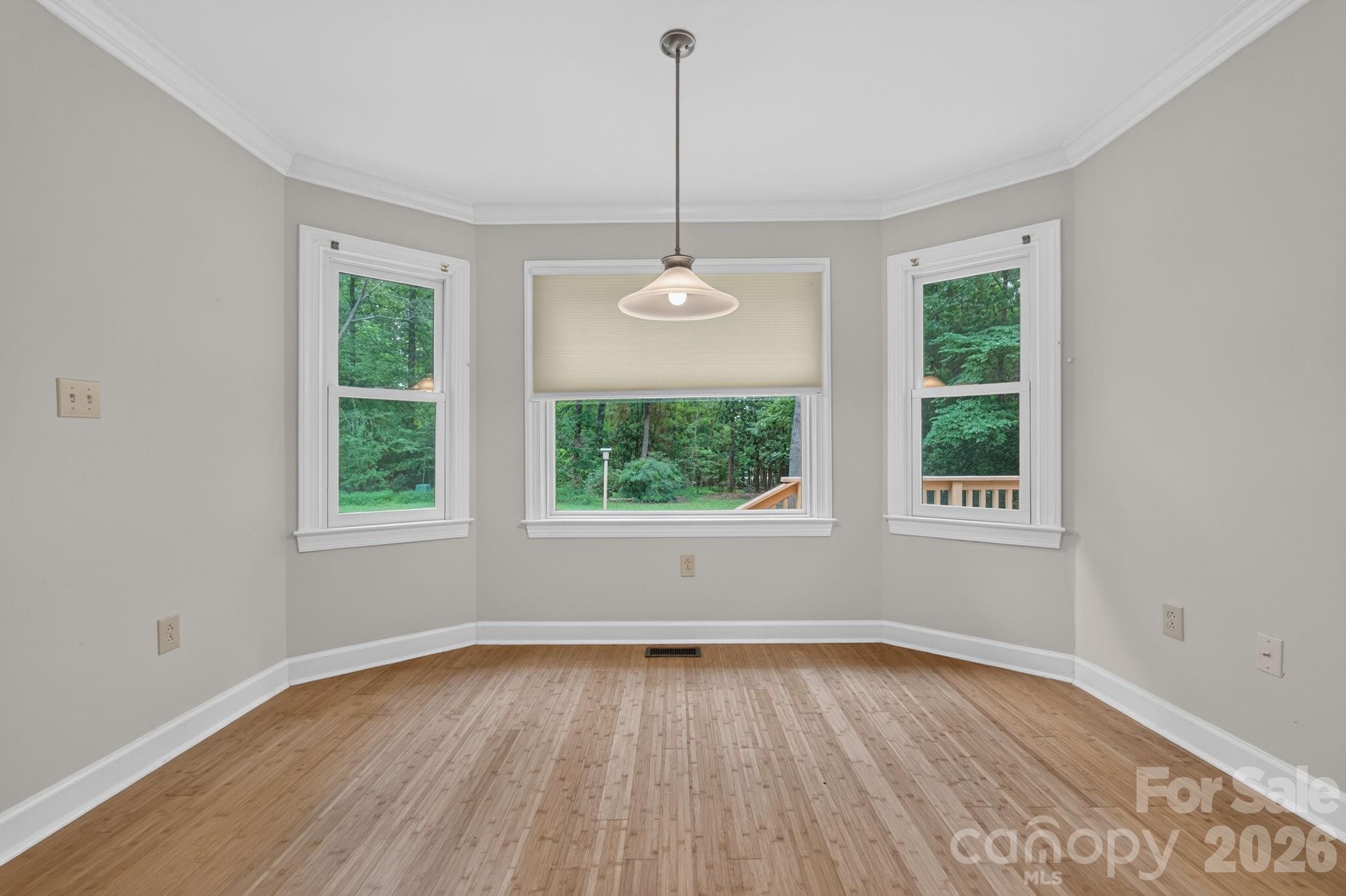 3517 Honeysuckle Drive Property Photo 7