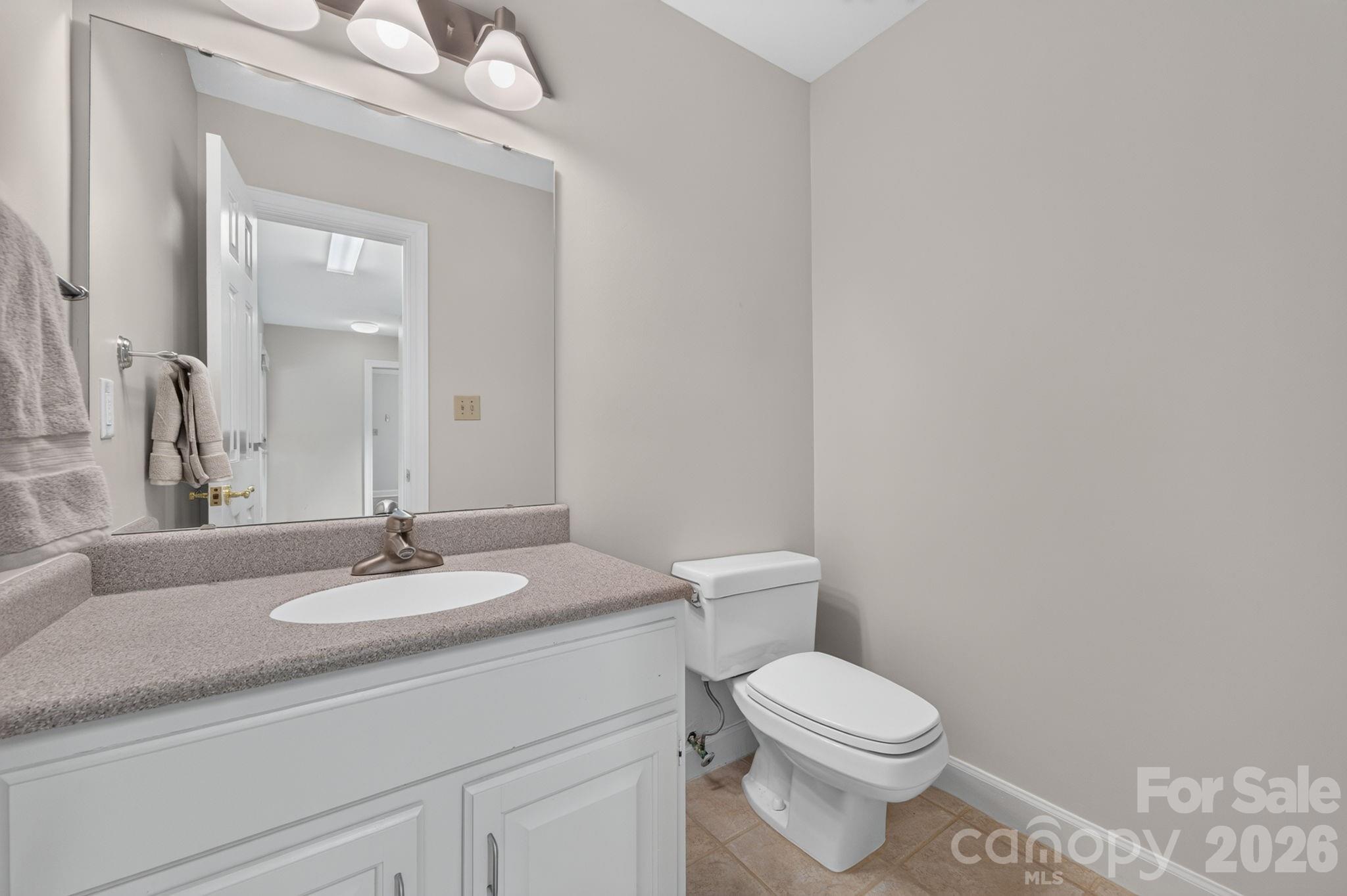 3517 Honeysuckle Drive Property Photo 8