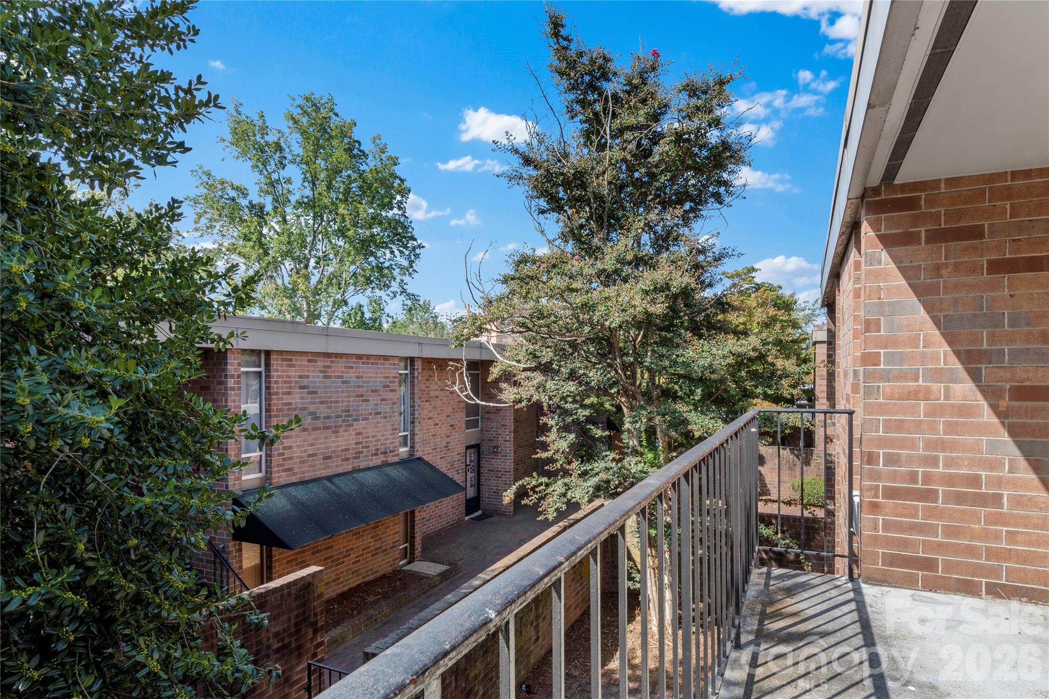 1805 S Hawthorne Road Property Photo 24