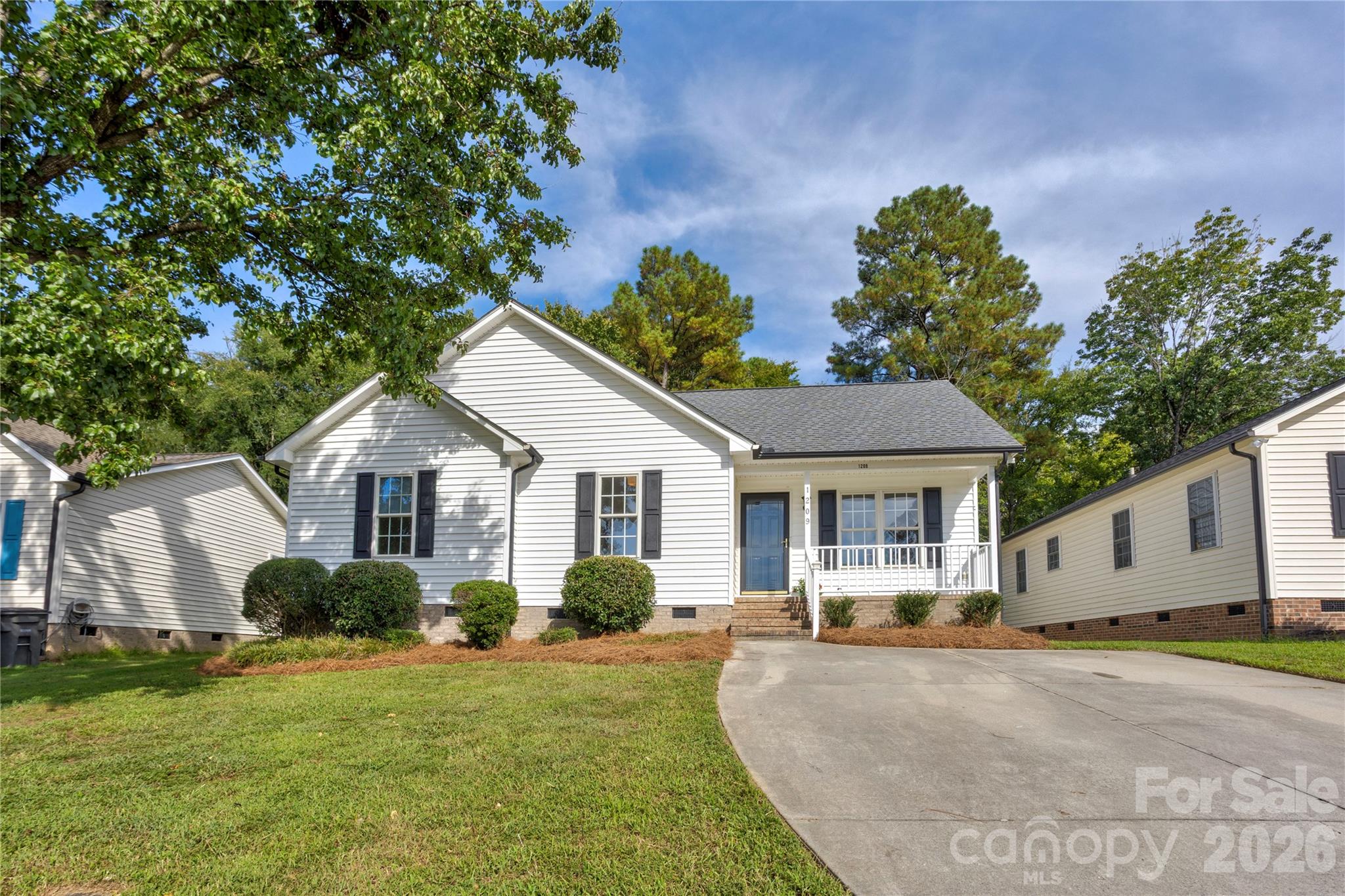 1209 Moss Acres Court Property Photo 1