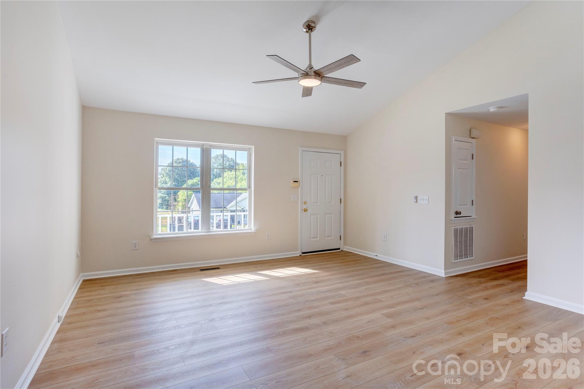 1209 Moss Acres Court Property Photo 4