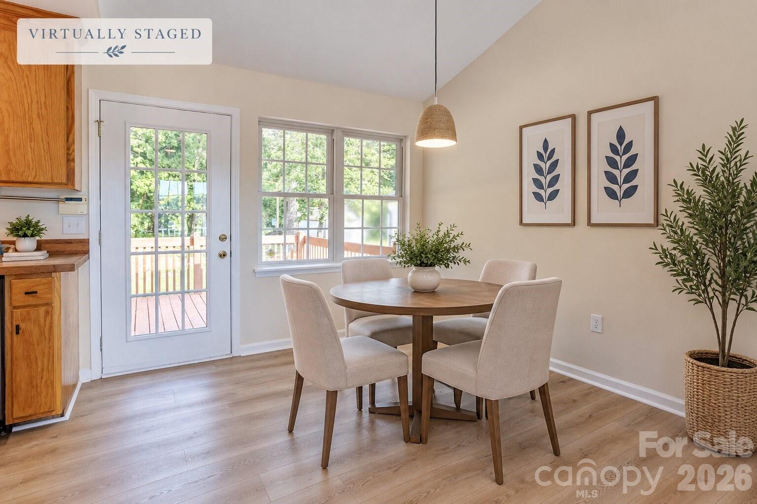 1209 Moss Acres Court Property Photo 12