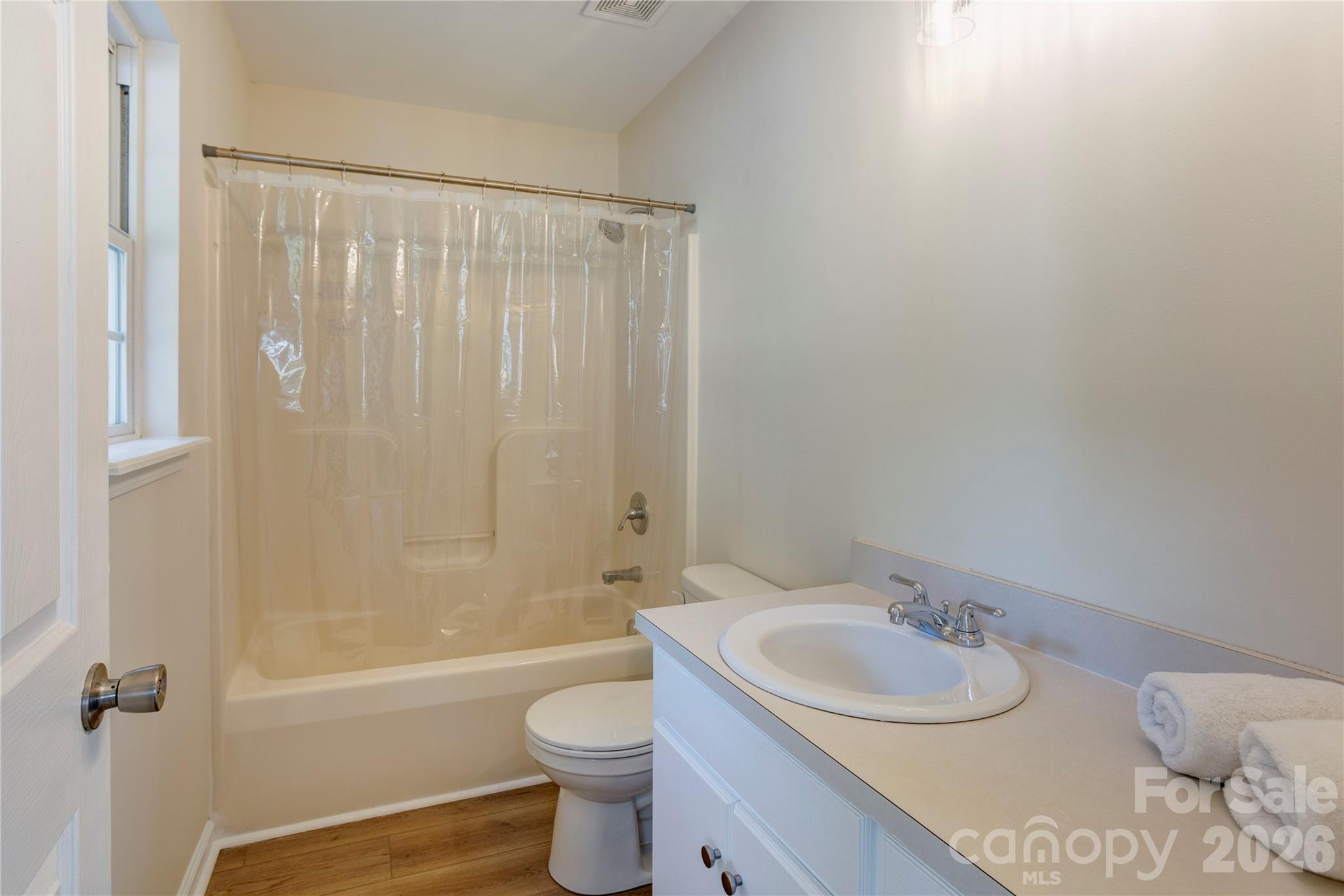 1209 Moss Acres Court Property Photo 15