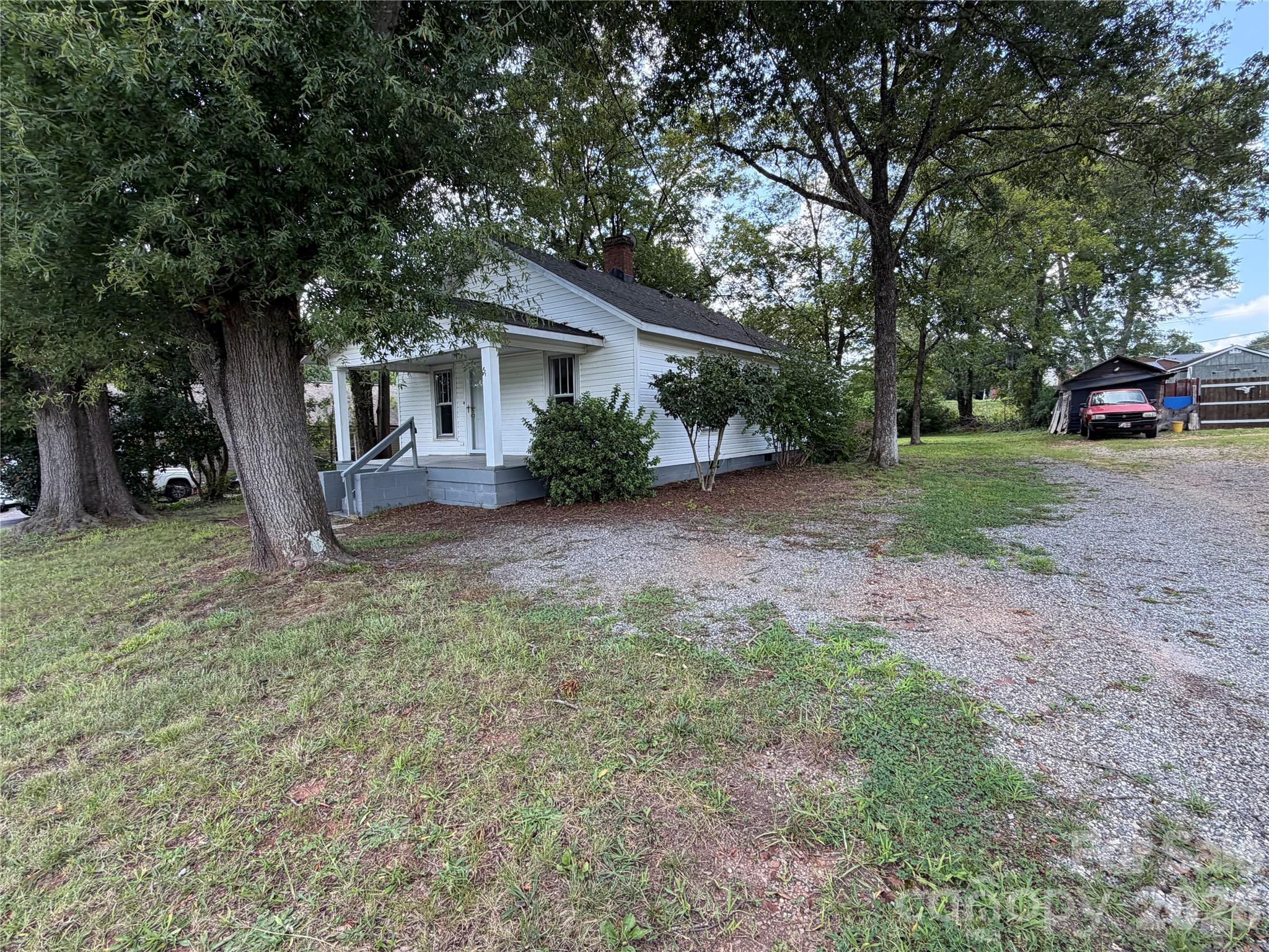 142 26th Street Property Photo 2